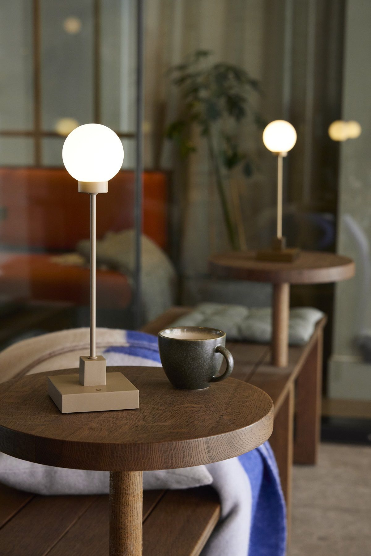 Snowball Portable Table lamp lampe de table / lampe à batterie Northern Snowball Portable Table lamp lampe de table / lampe à batterie Northern