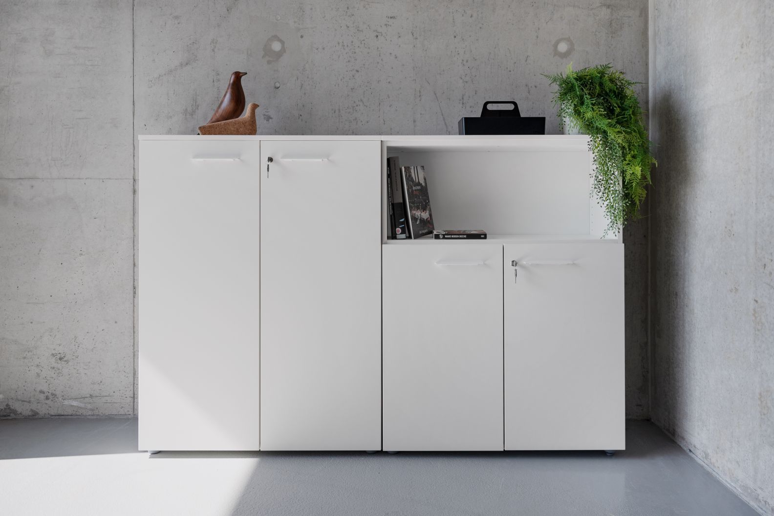 Sideboard passe-partout avec portes battantes, compartiment ouvert Frezza OFFRE SPECIALE