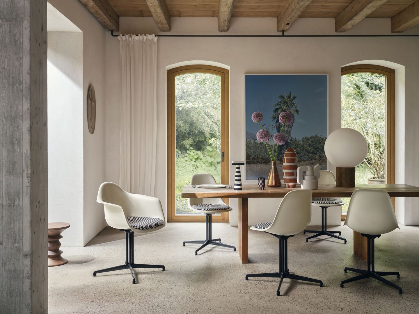 Eames Plastic Arm Chair DAL avec coussin d'assise Vitra