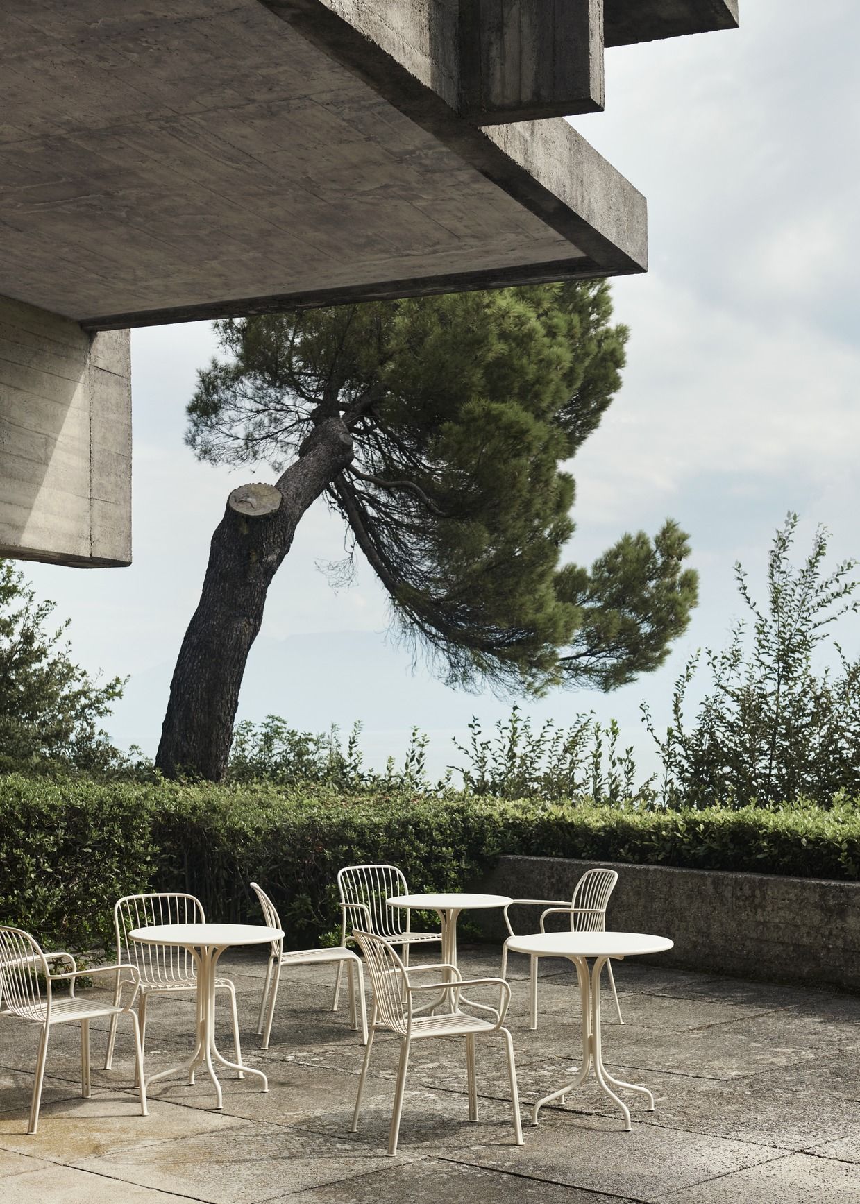 Thorvald SC95 Outdoor Armchair Chaise AndTradition