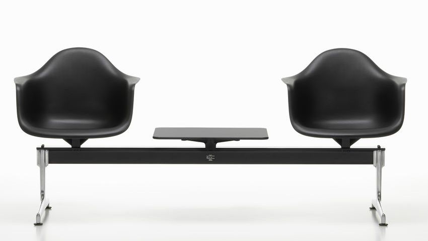 Eames Plastic Armchair RE sur traverse Vitra