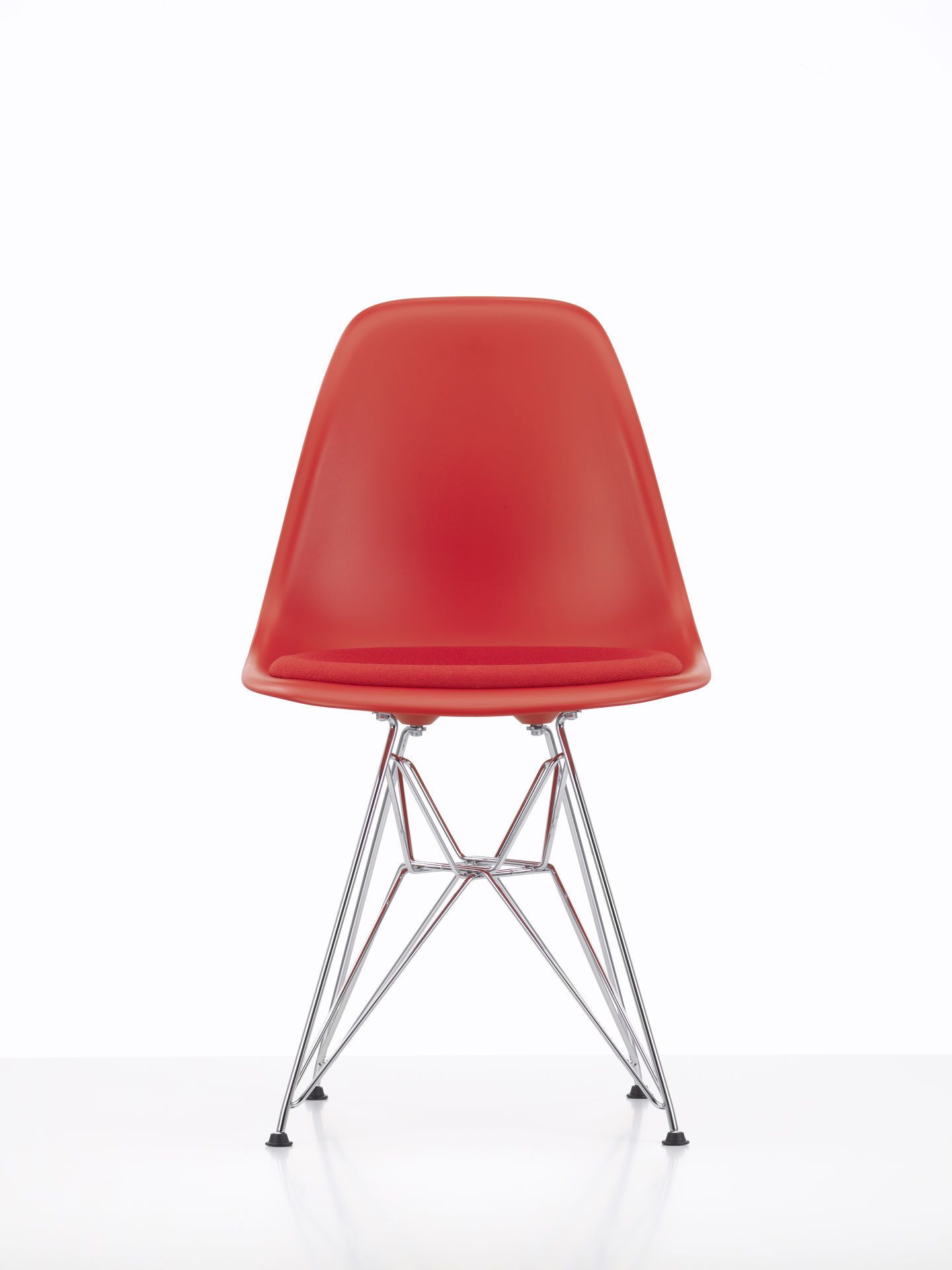 Eames Plastic Side Chair DSR chaise avec coussin d'assise Vitra