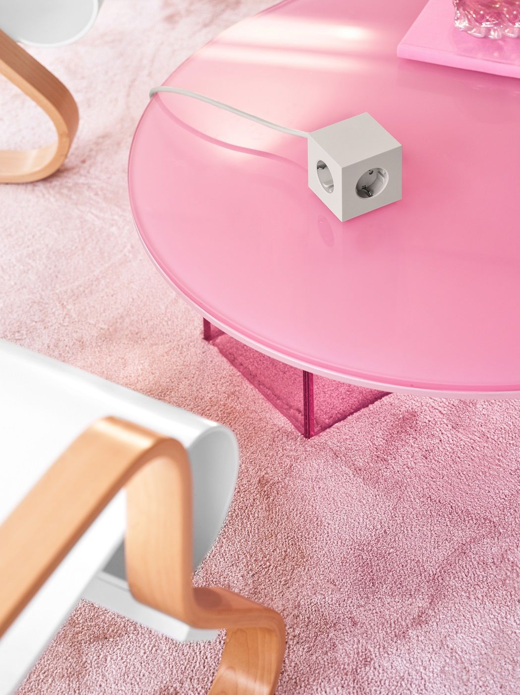 Square 1 - Avolt Cube de prises avec USB C dfp Design Shark bleu