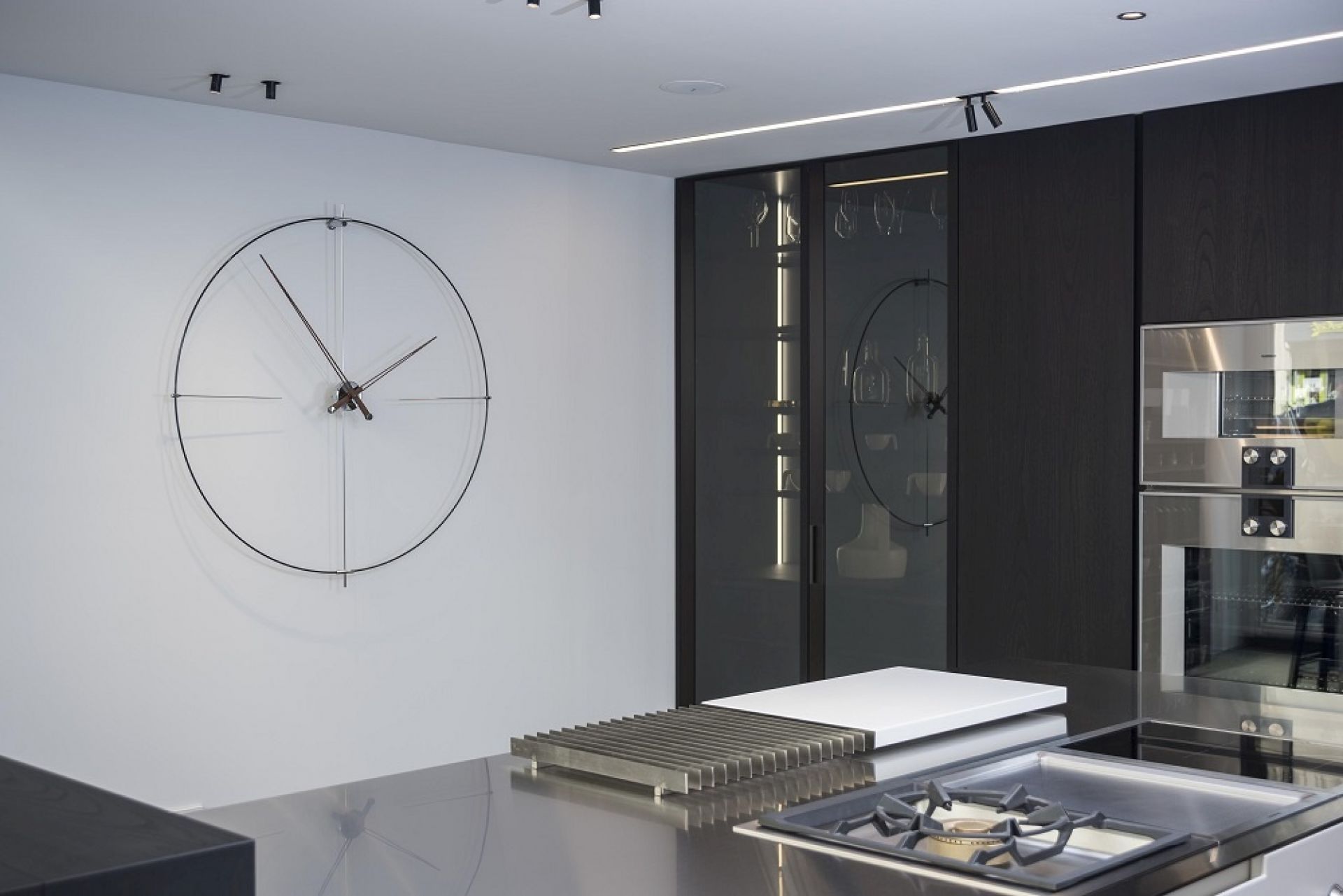 Bilbao N/ L Clock Horloge murale nomon Noir-blanc