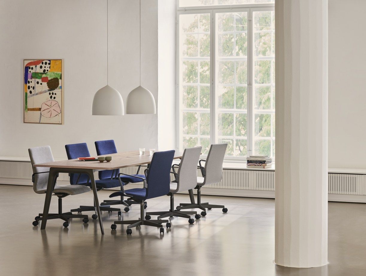 Table Pluralis Fritz Hansen