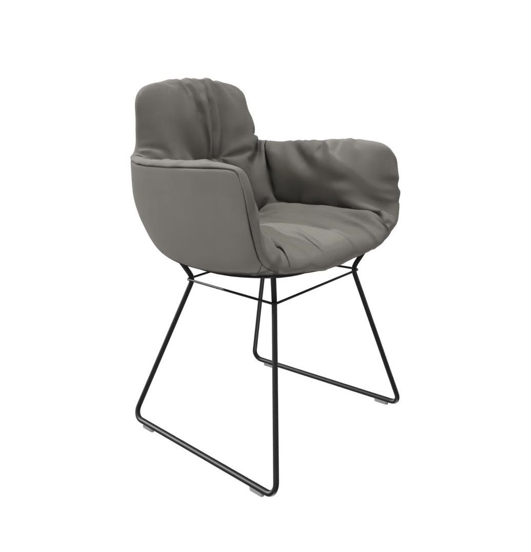 Chaise Leya accoudoir haut cuir Sahara Freifrau Manufaktur COMPOSITION AVANTAGEUSE Leya Stuhl mit hoher Armlehne, Leder Sahara, Freifrau Manufaktur, moderner Designstuhl mit Metallgestell.