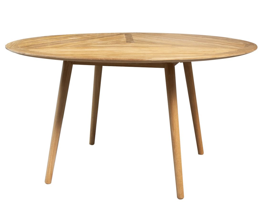 Définir une table de salle à manger ronde d'extérieur en rotin