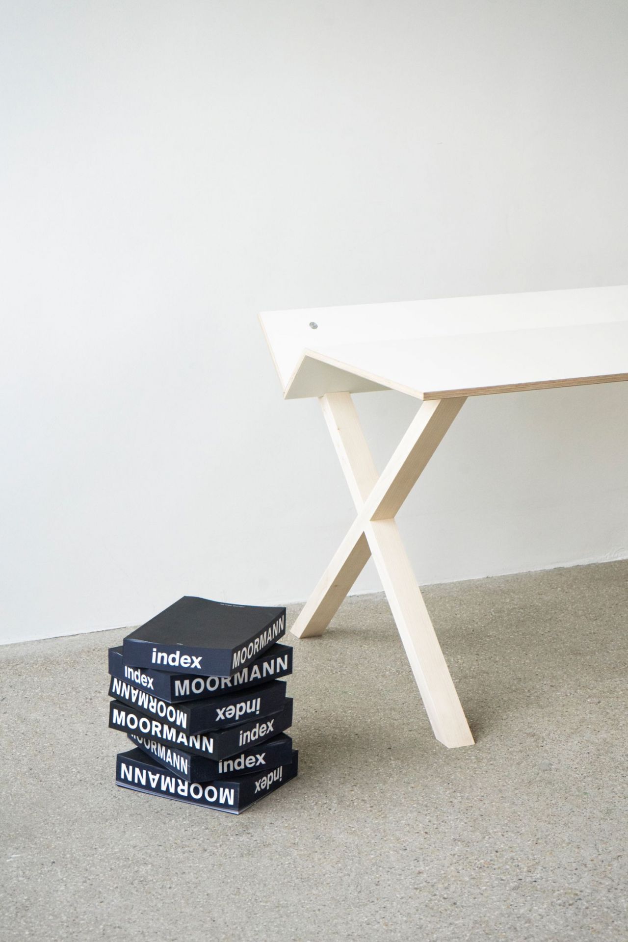 Kant bureau Nils Holger Moormann