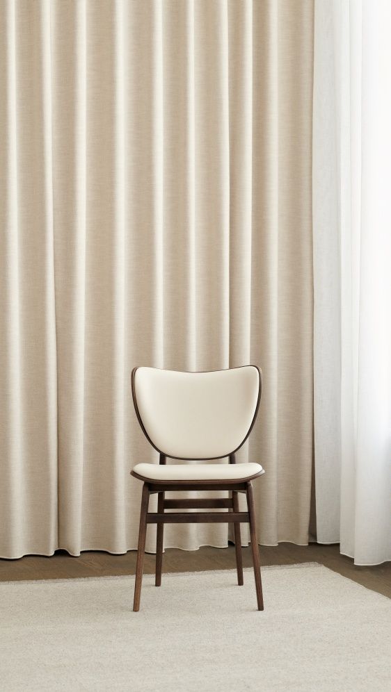 Elephant Dining Chair Chaise rembourrée à l'avant Norr11 Elephant Dining Chair Chaise rembourrée à l'avant Norr11