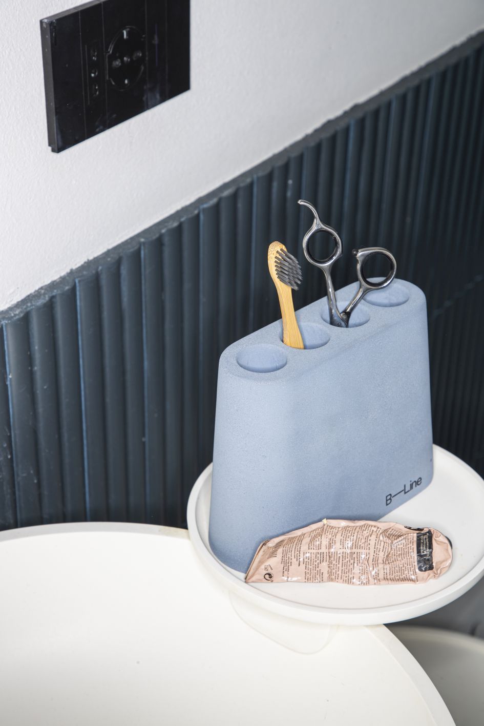 Porte-stylo Aki Jr en bois massif B-Line
