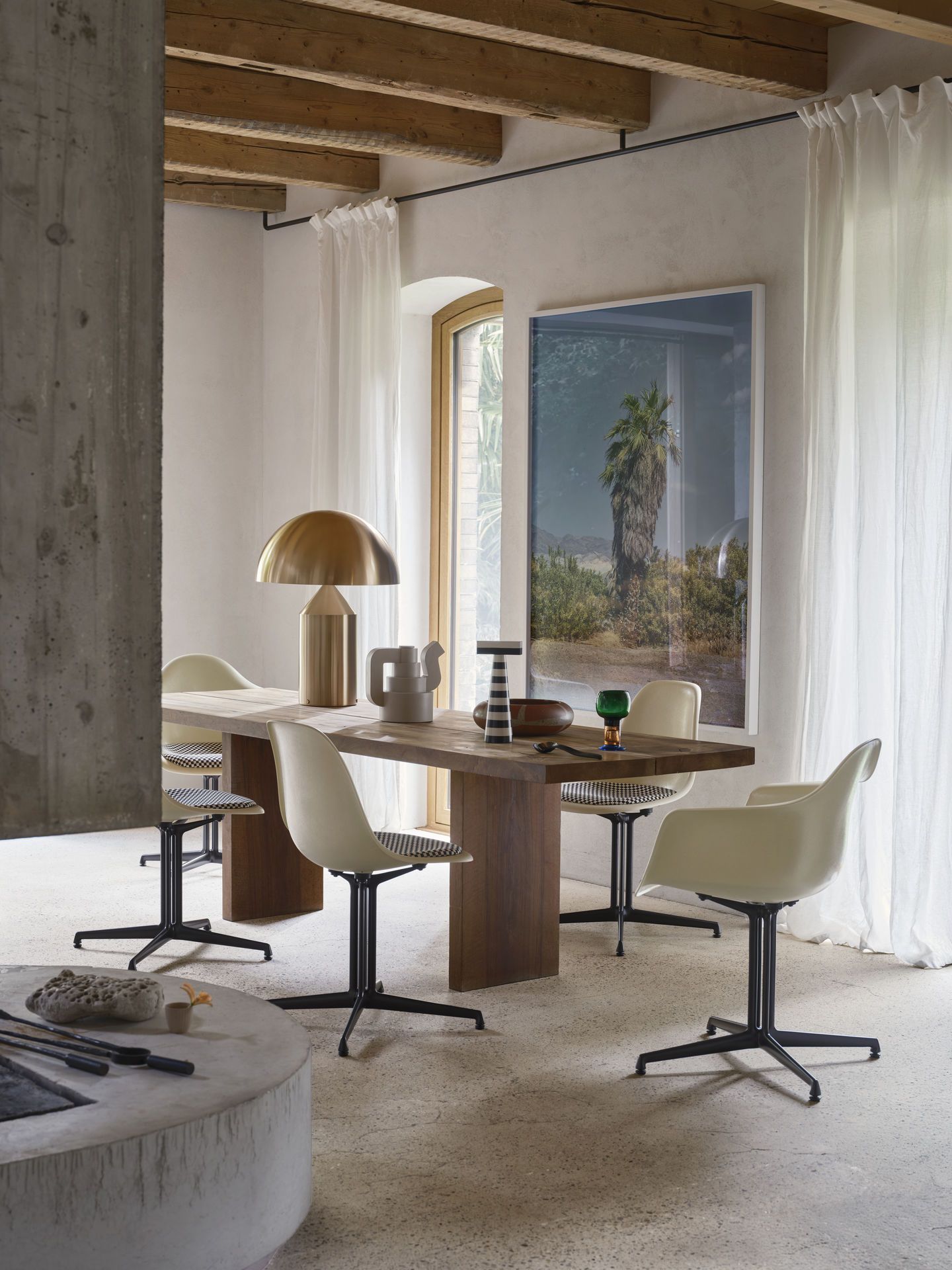 Eames Plastic Arm Chair DAL avec coussin d'assise Vitra