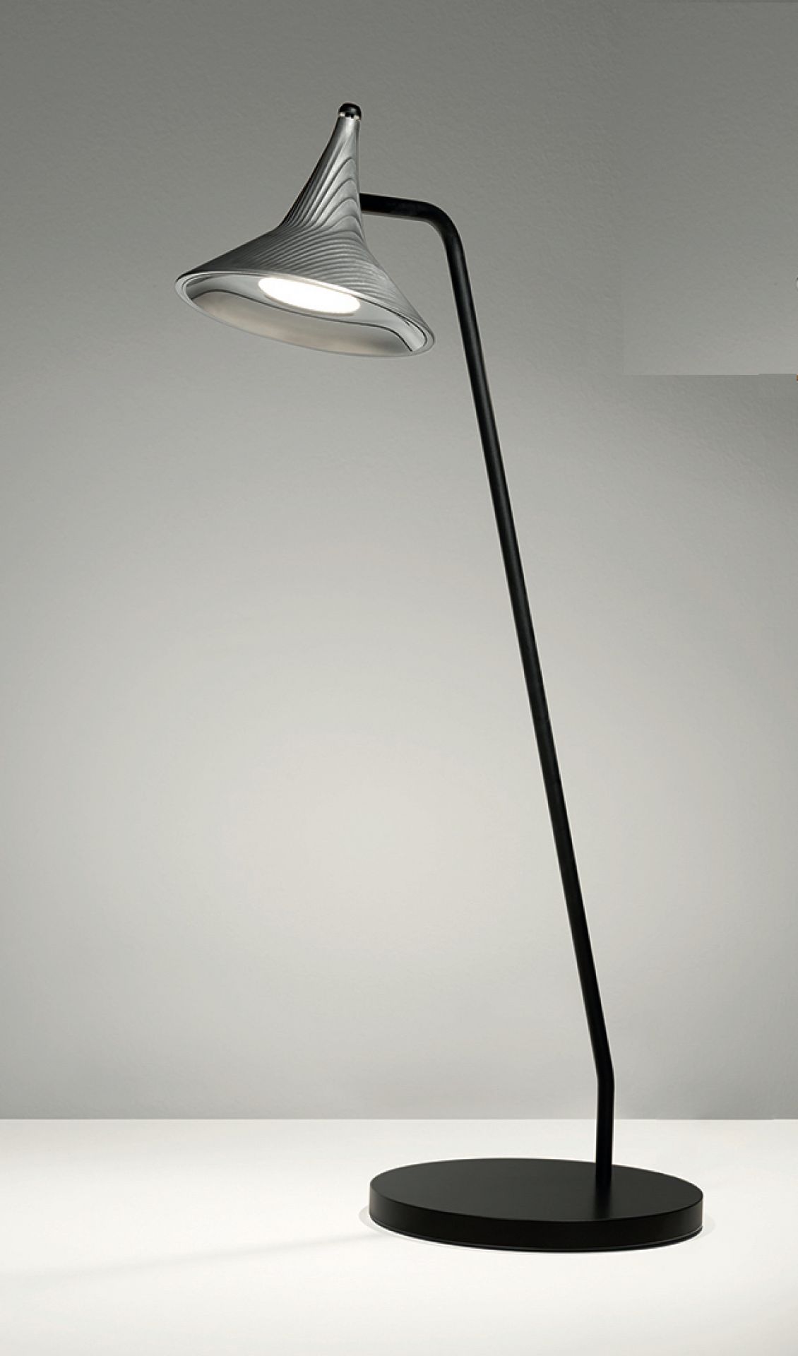 Unterlinden Table lampe de table aluminium Artemide