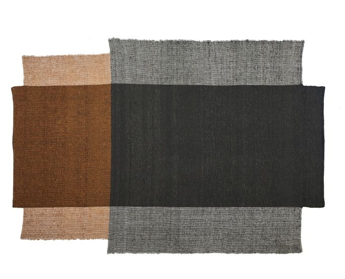 Nobsa Teppich, großes Modell, in Flaschengrün, Ocker und Grau, Texturansicht.