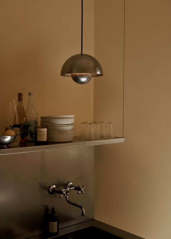 Suspension VP1 Flowerpot, édition anniversaire « Pewter » d'AndTradition