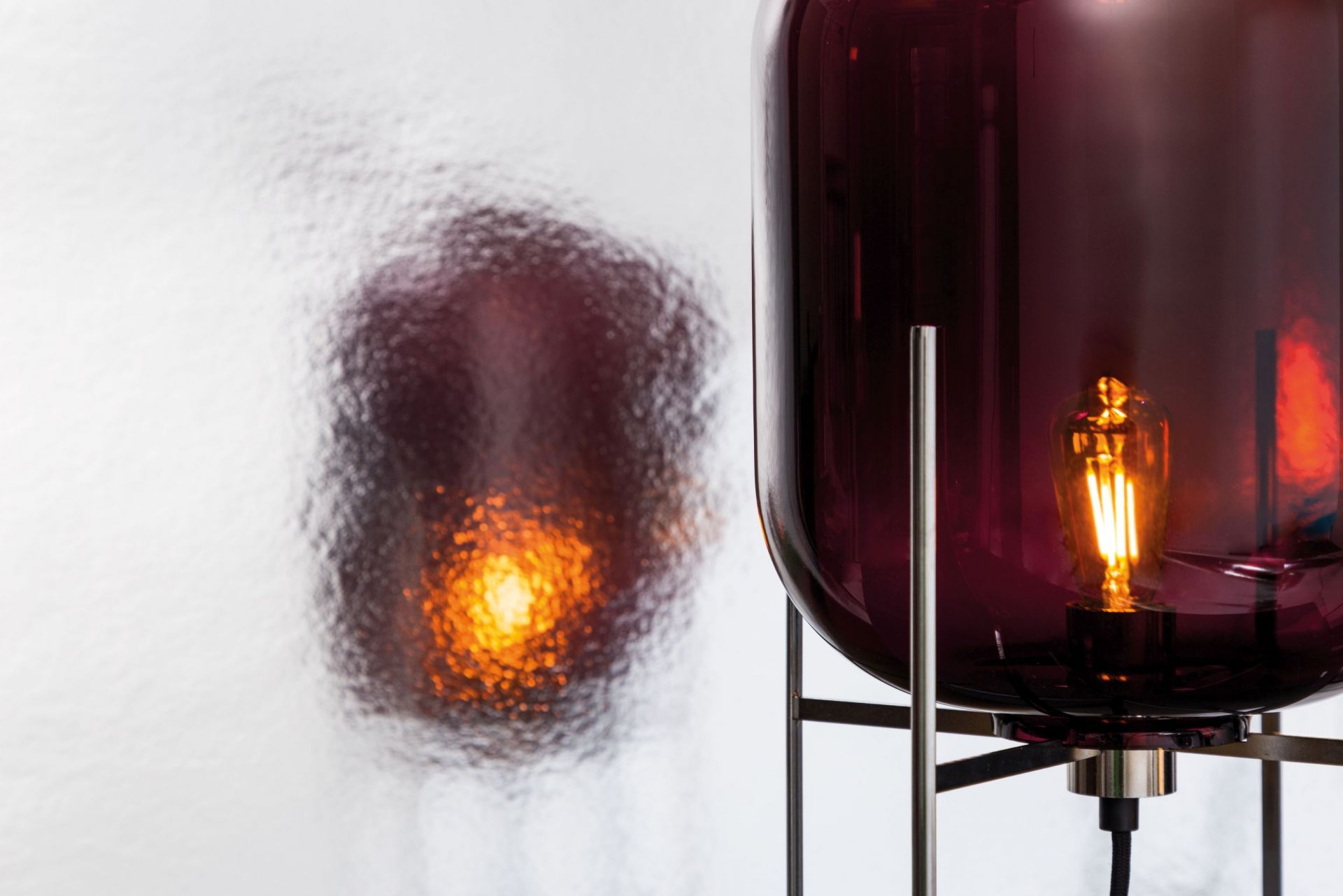 Oda Small lampe de table aubergine Pulpo