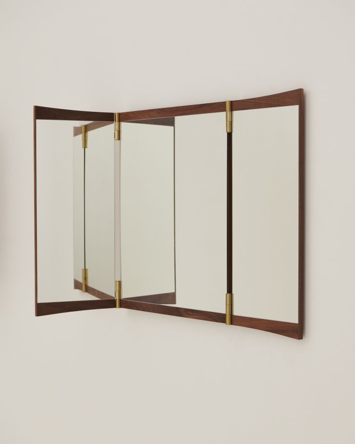 Vanity Wall Mirror 3 miroir mural Gubi  