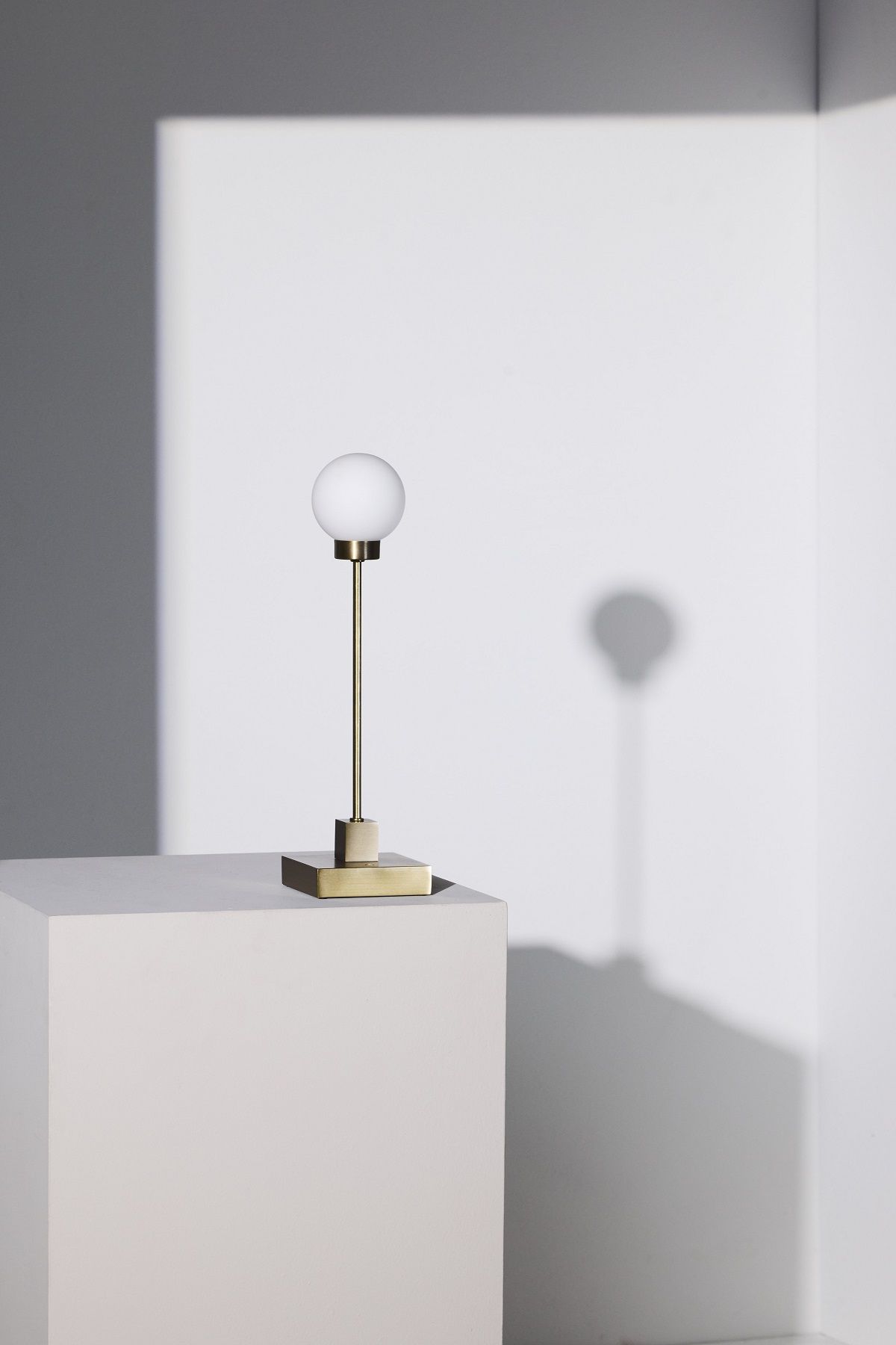 Snowball Portable Table lamp lampe de table / lampe à batterie Northern Snowball Portable Table lamp lampe de table / lampe à batterie Northern