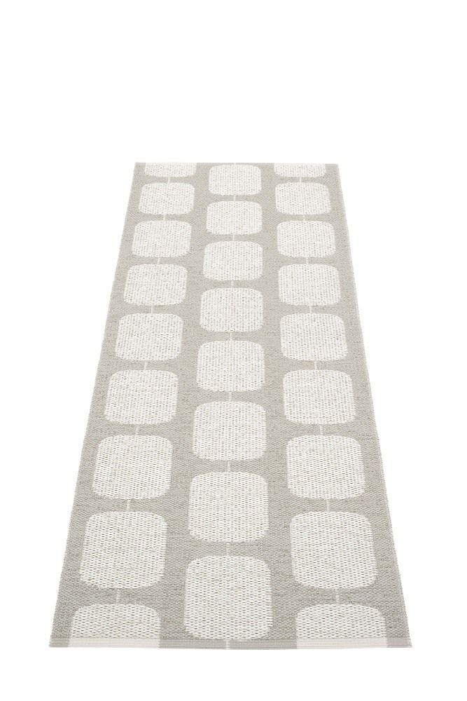 Pappelina Sten Kunststoffteppich in Warmgrau, 70x200 cm. Moderner Läufer mit grafischem Muster.