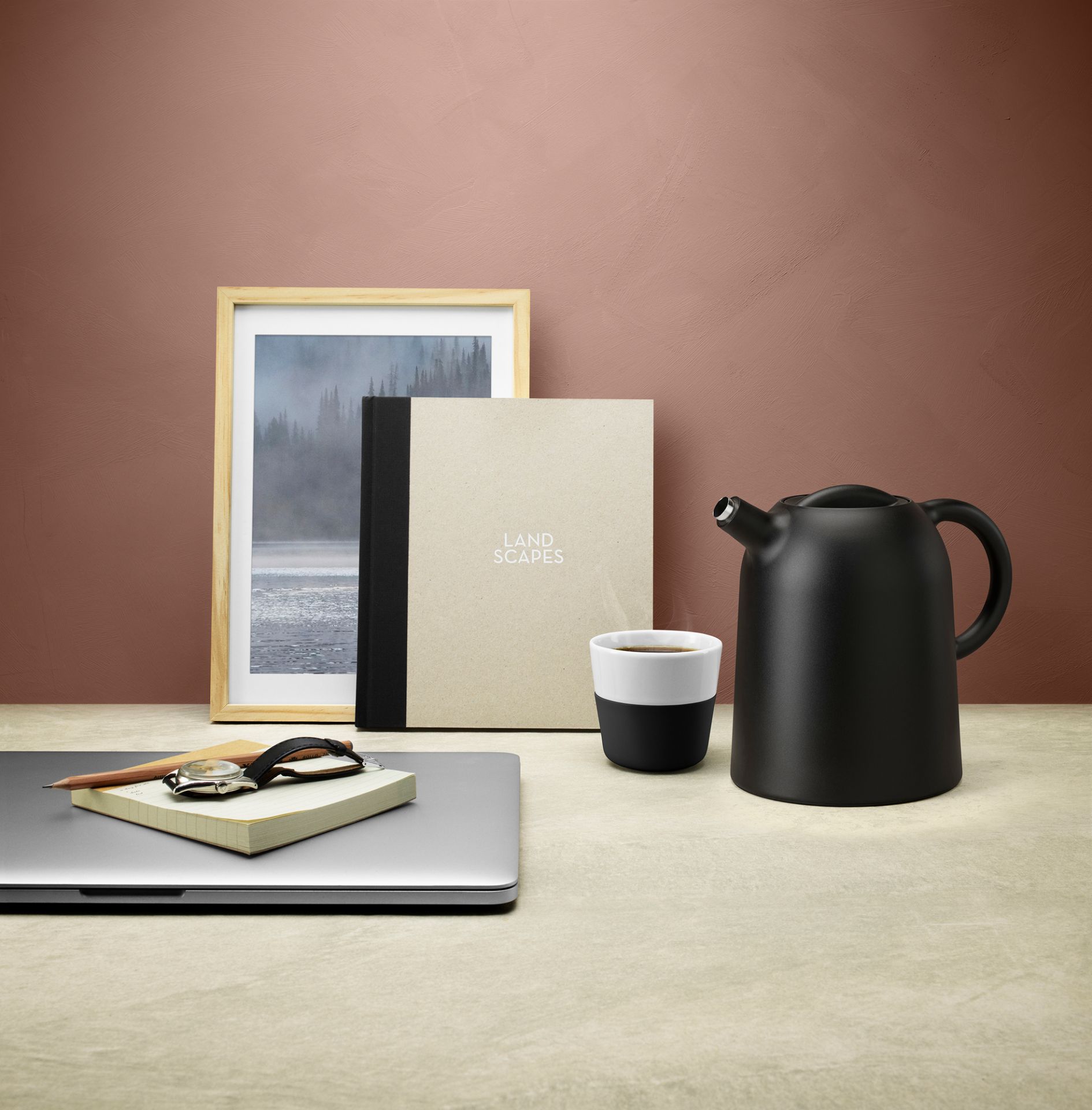 Pichet isotherme 1.0l noir Eva Solo