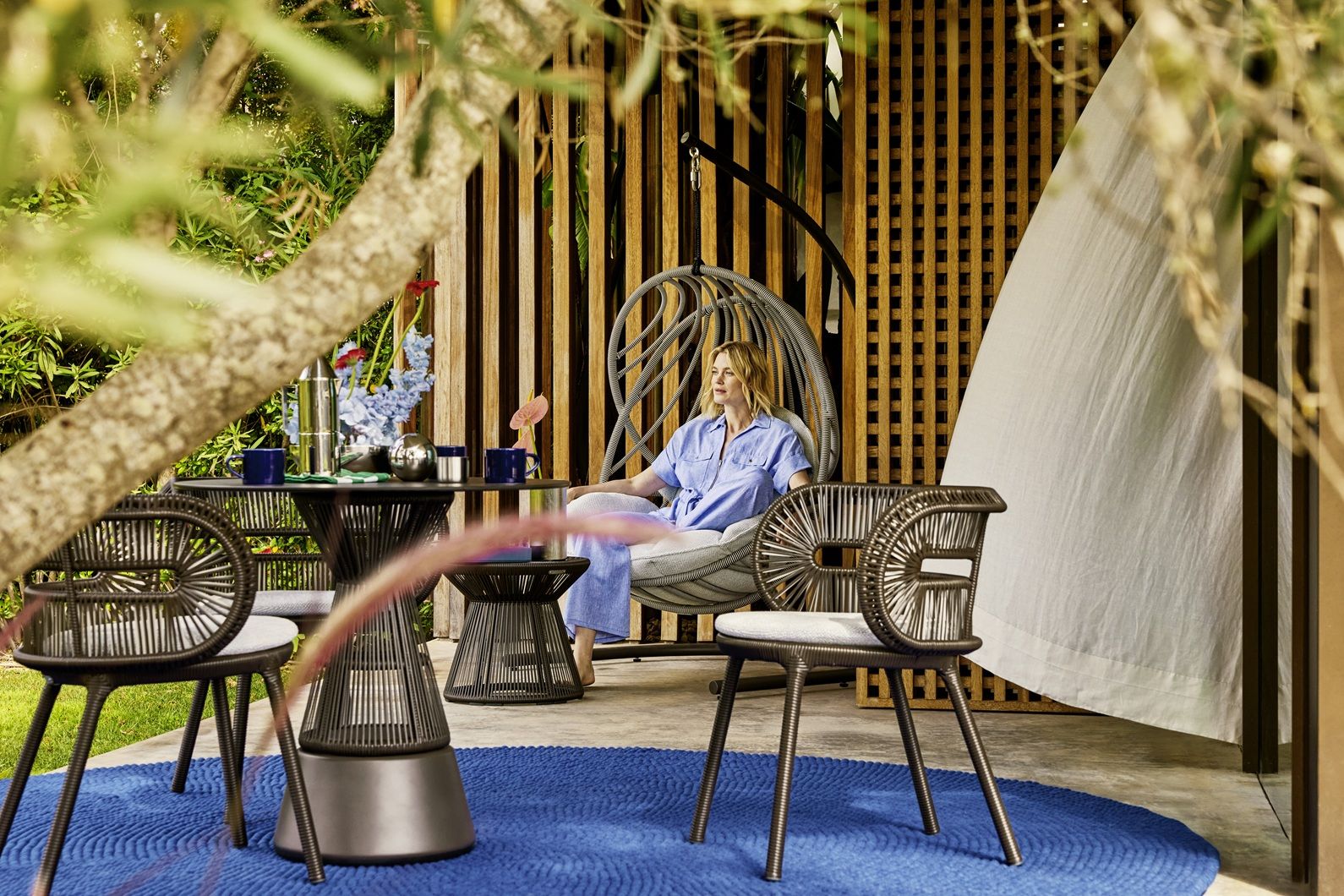 Kida Fauteuil suspendu avec pied Dedon