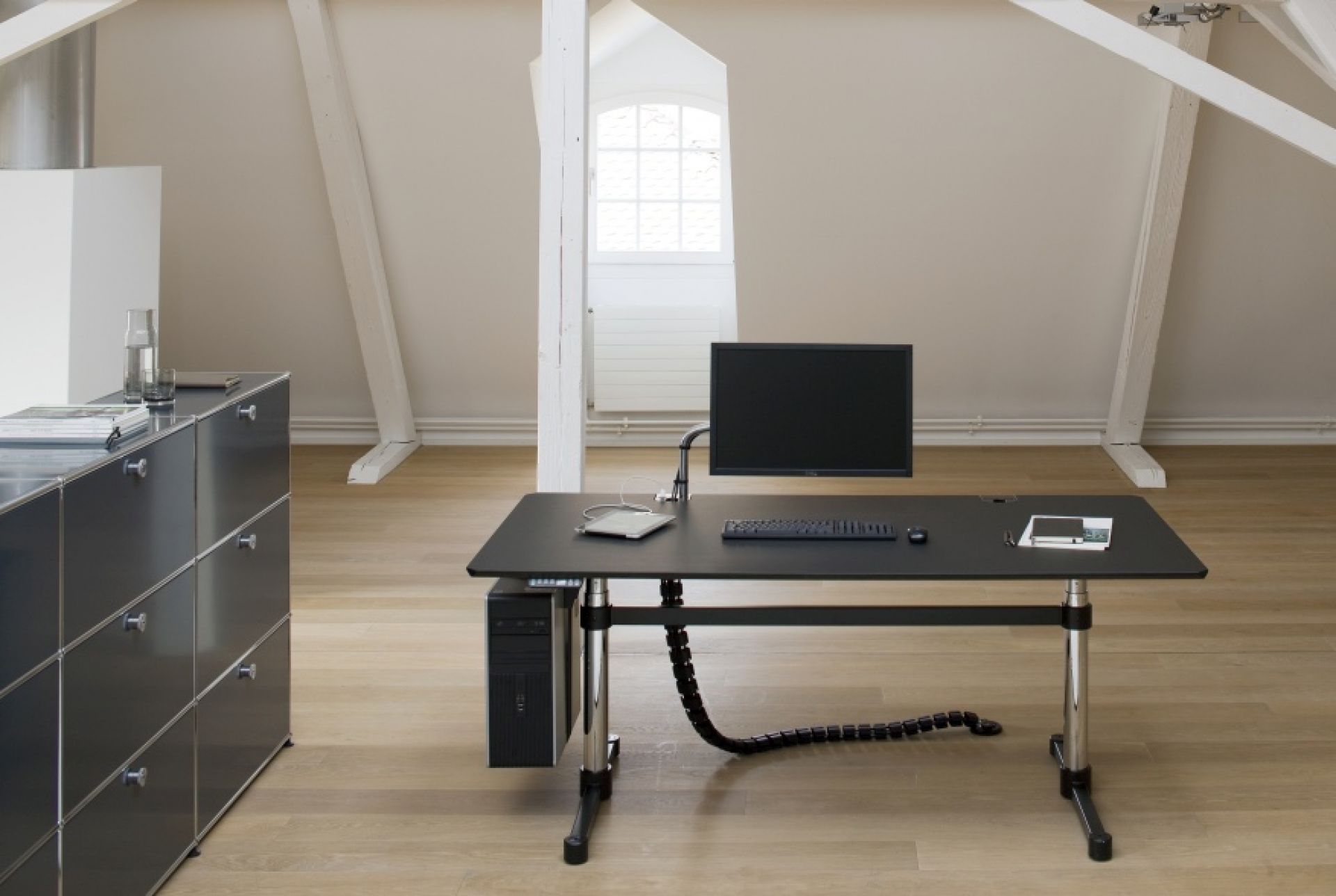 USM Haller Kitos M Bureau QUICK SHIP