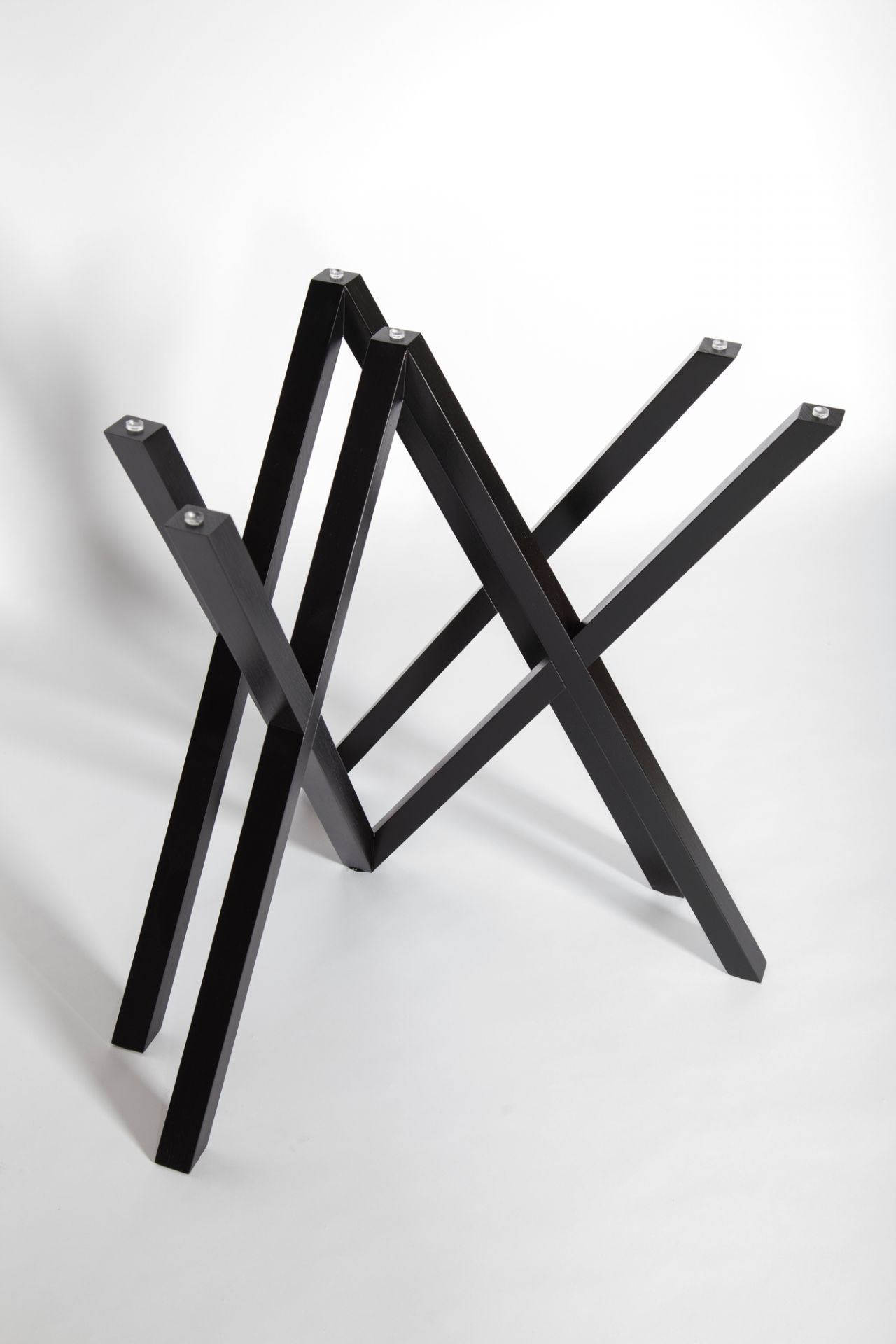 200 pieds de table fixés Mika Hans Hansen Schwarzes Mika Tischbeine Set von Hans Hansen, moderne Tischgestelle aus Metall für Esstische und mehr.