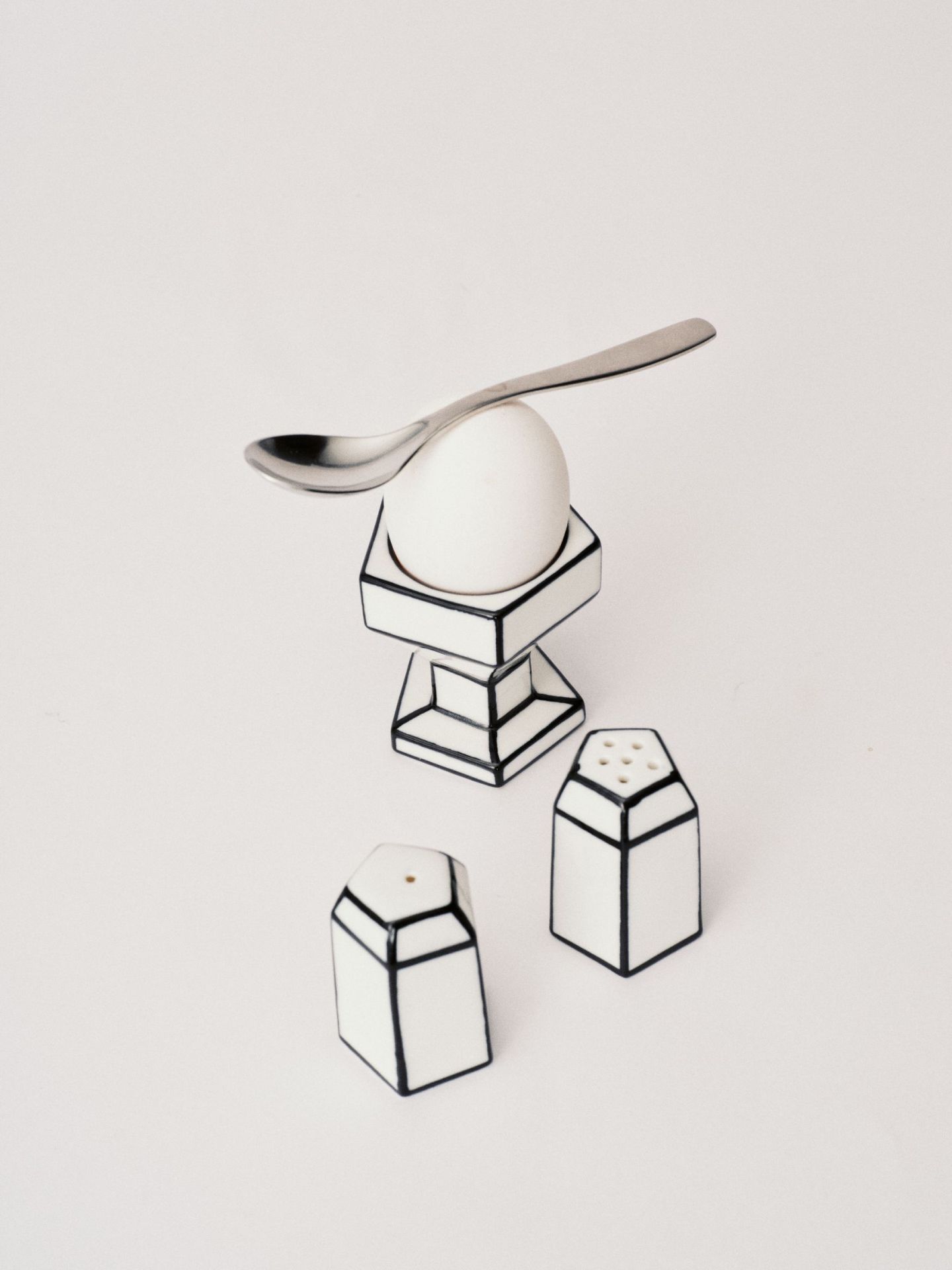 Coquetier blanc/noir Carte Blanche Serax   