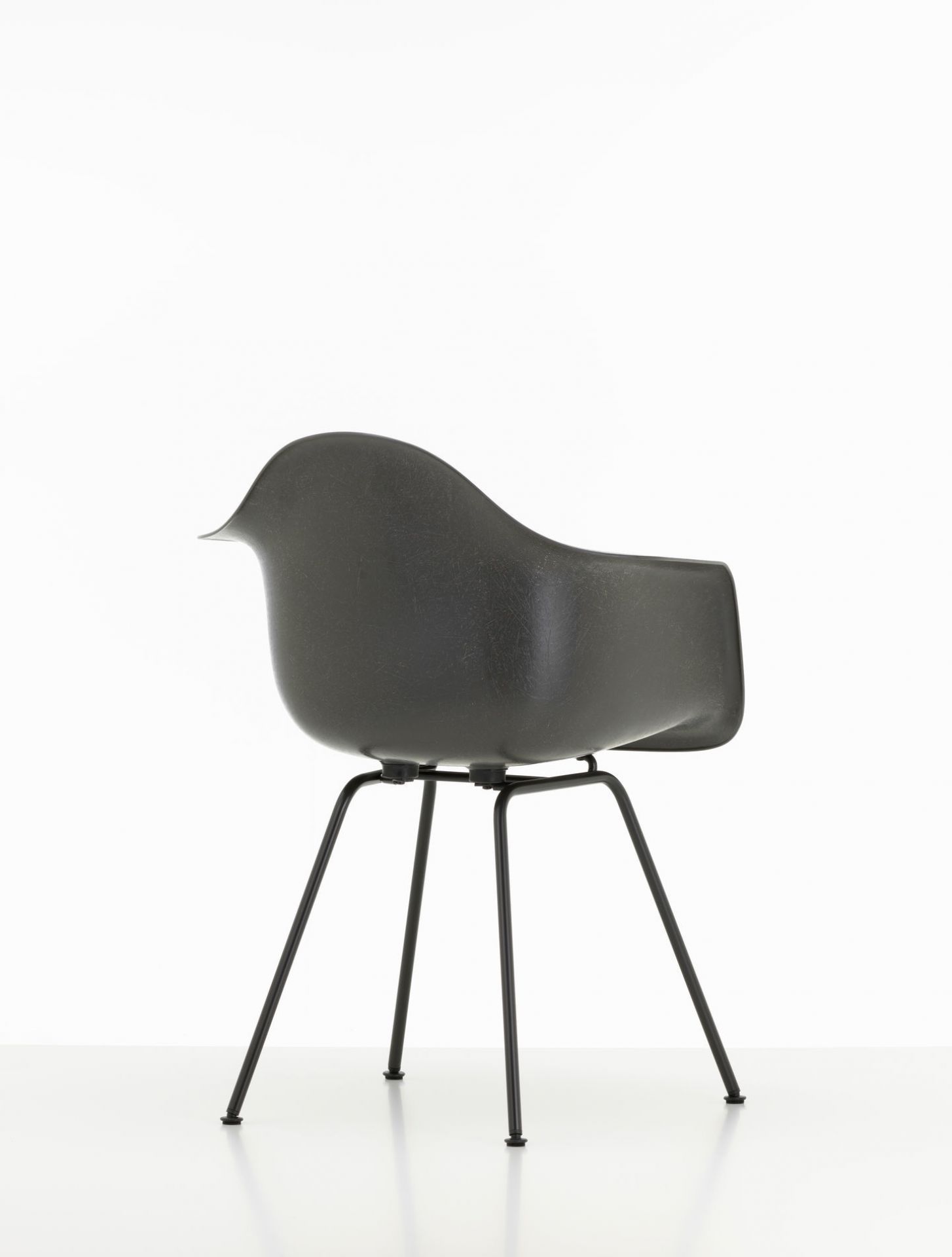 Eames Plastic Arm Chair DAX Chaise Vitra Noir - Deep black