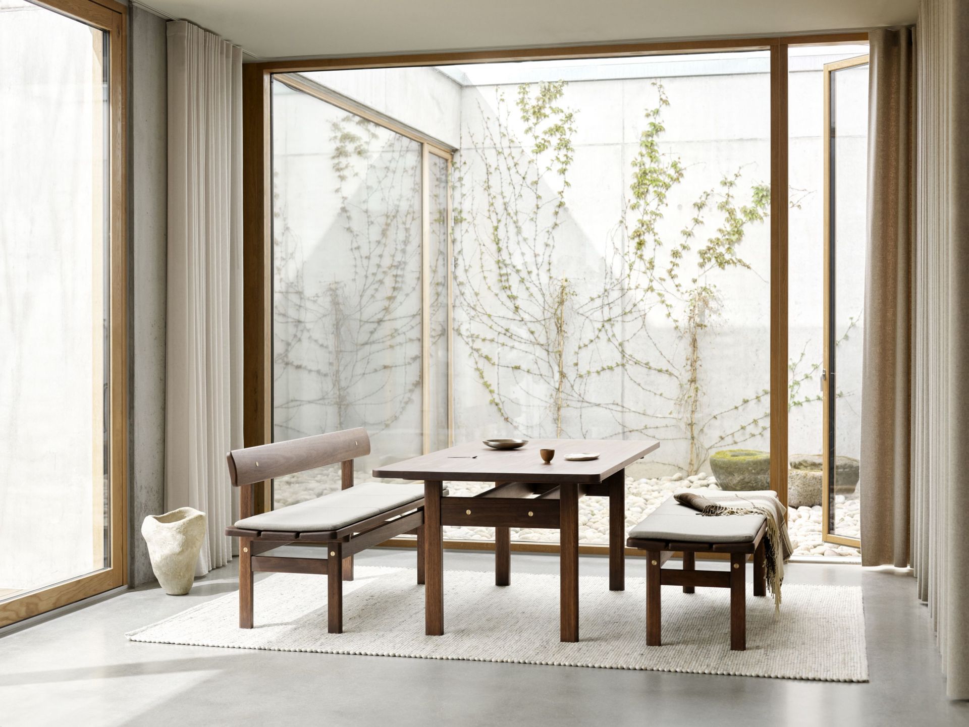 Asserbo Series Banc en eucalyptus huilé foncé Carl Hansen & Søn