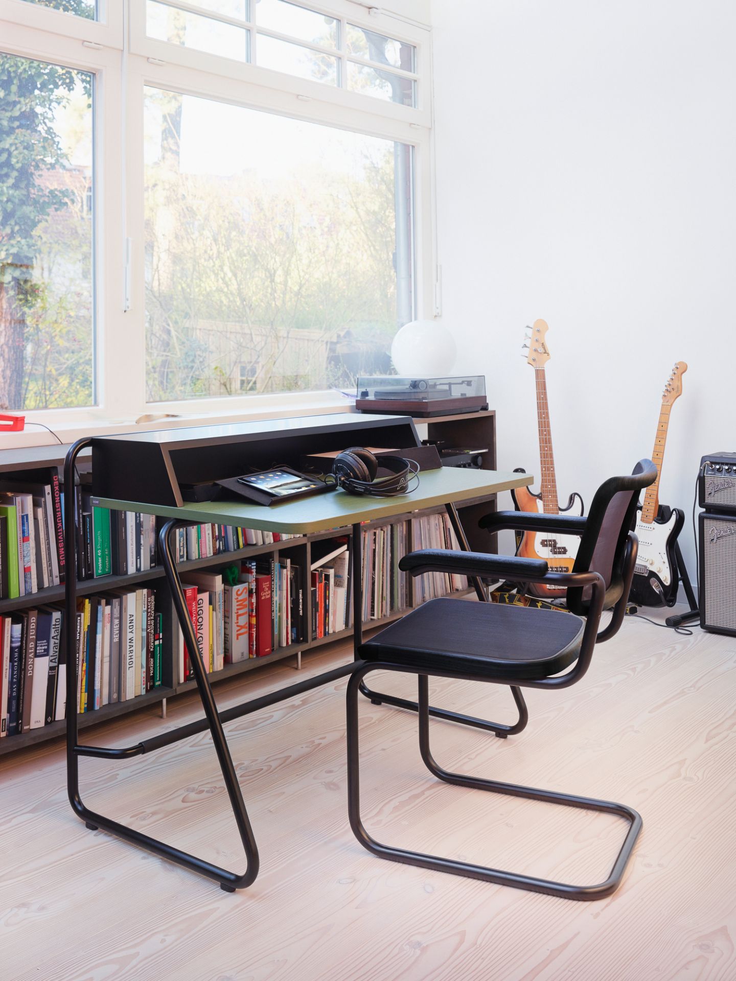 S 1200 Secrétaire Thonet