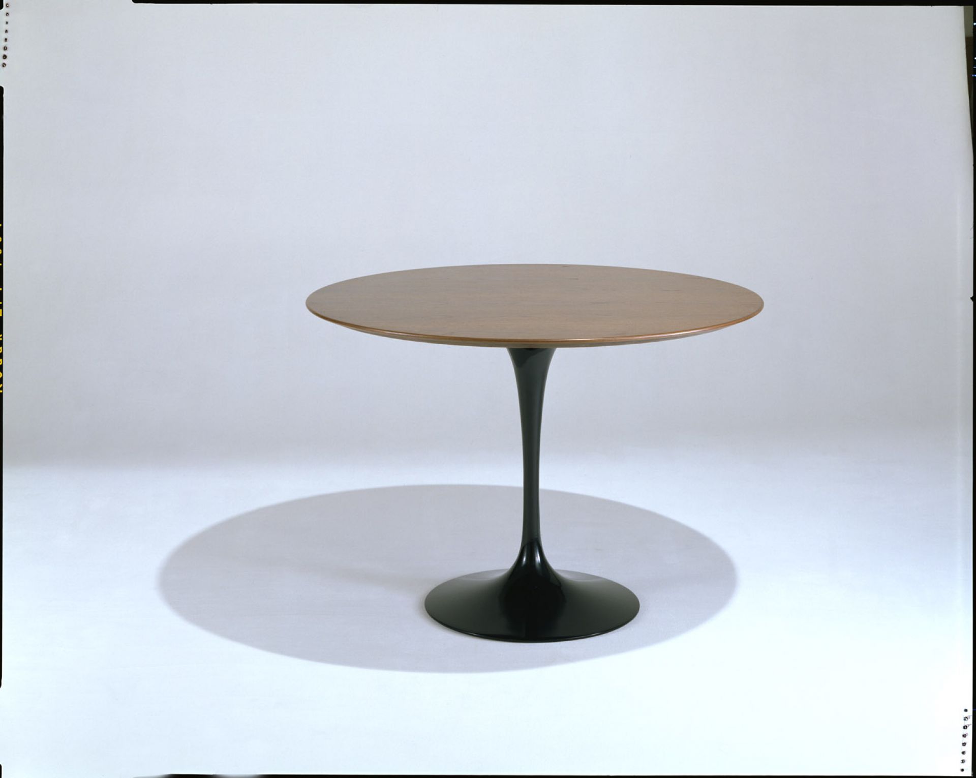 Saarinen table à manger ronde Knoll International