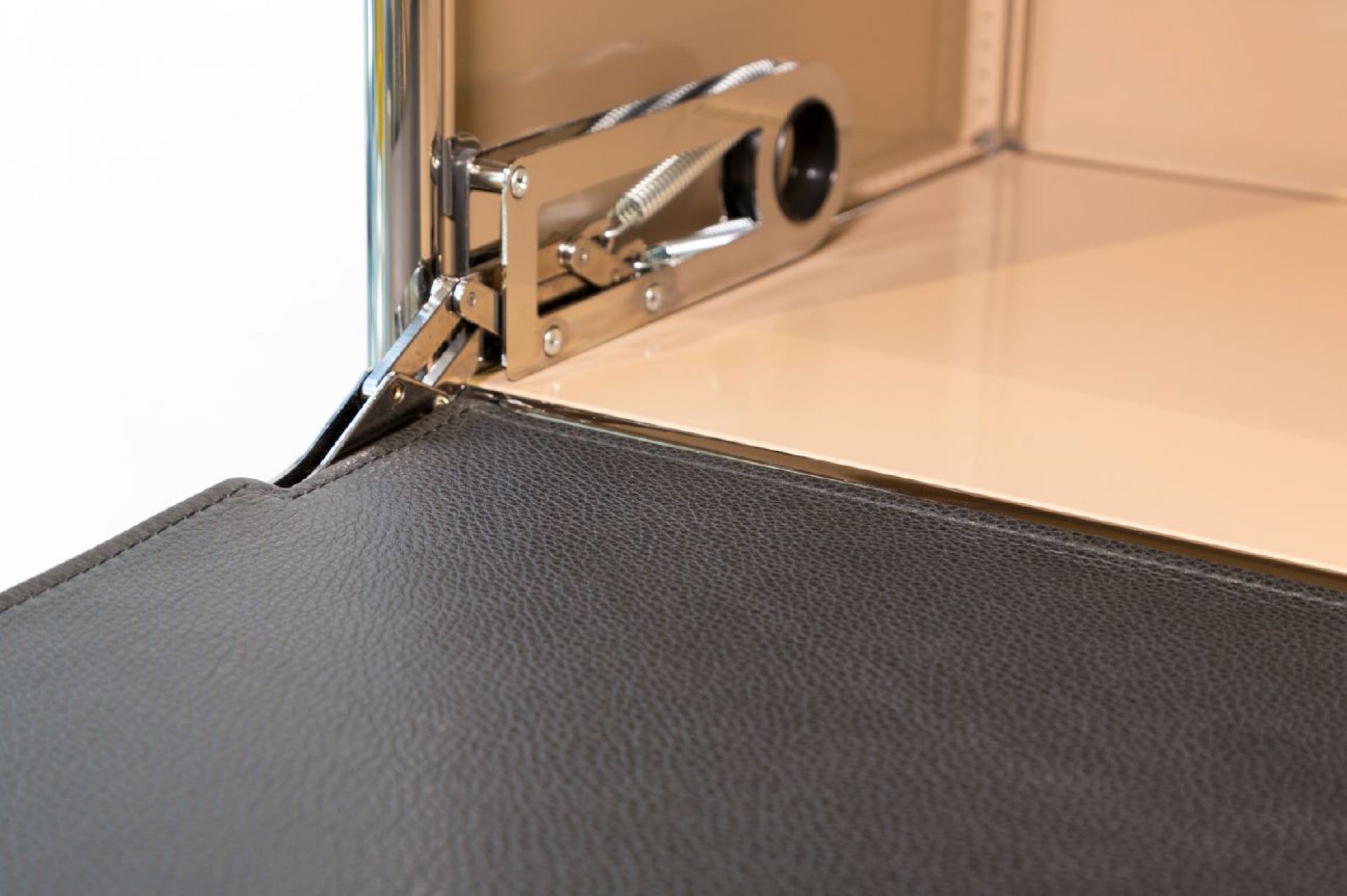 Housse en cuir pour USM bureau intérieur 50x35 NOIR GRAPHITE Leather on Top OFFRE SPECIALE