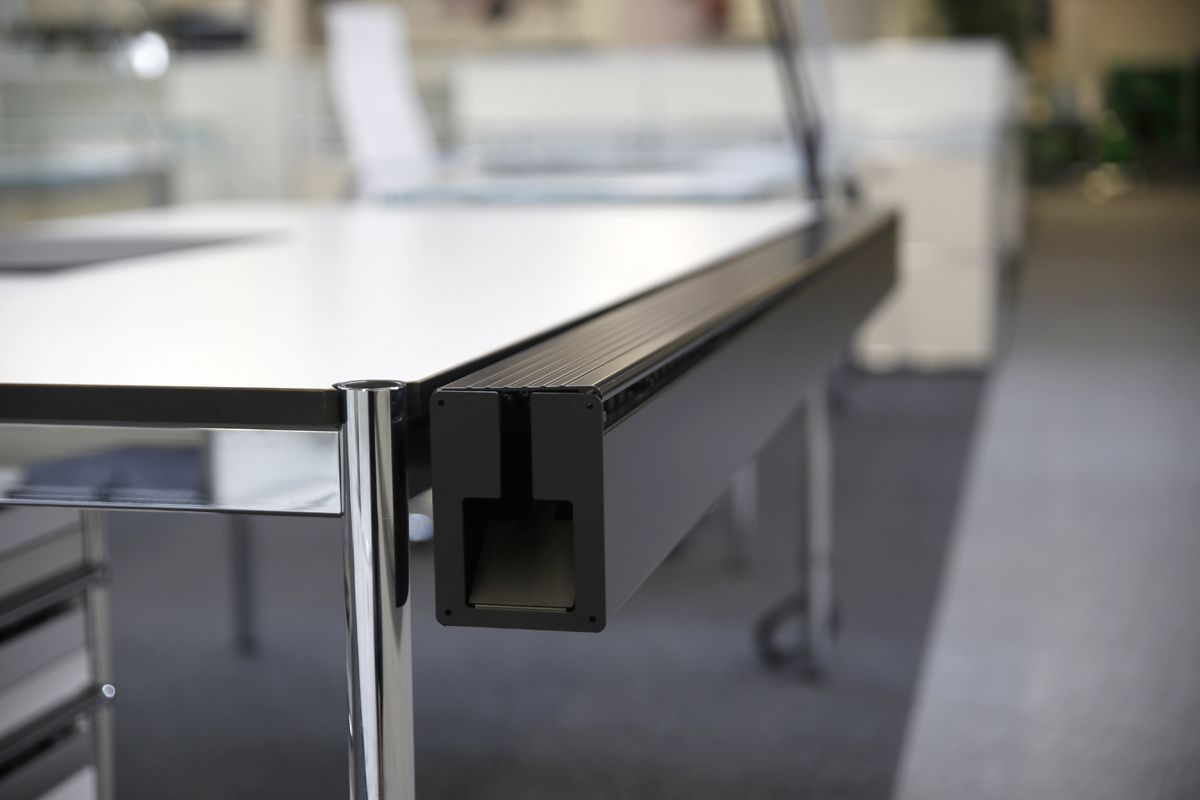 USM Haller Chemin de câbles 75 cm PIÈCE UNIQUE