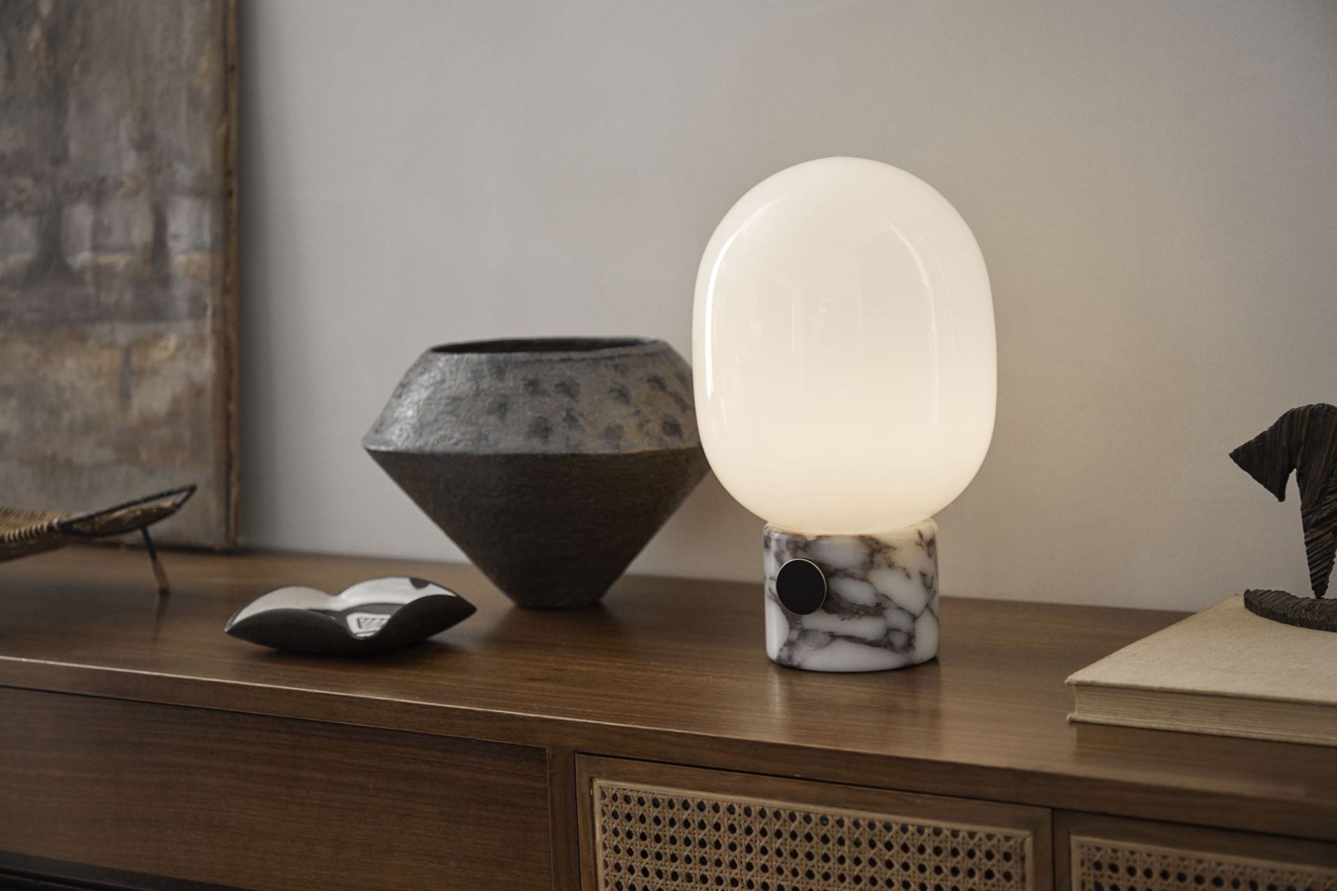JWDA Lampe de table Large Travertine Rouge Audo Copenhagen