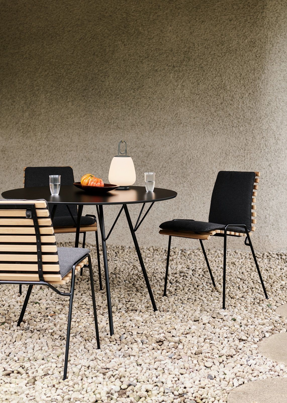 RFH Robin Day RD5 / RD6 Outdoor Dining Table Table à manger AndTradition