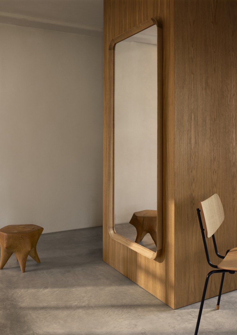 VLA62 Radio House Mirror Miroir Carl Hansen & Søn