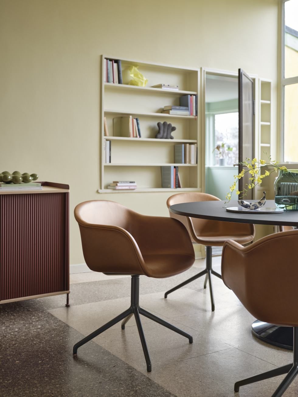 Enfold Sideboard Tall Muuto