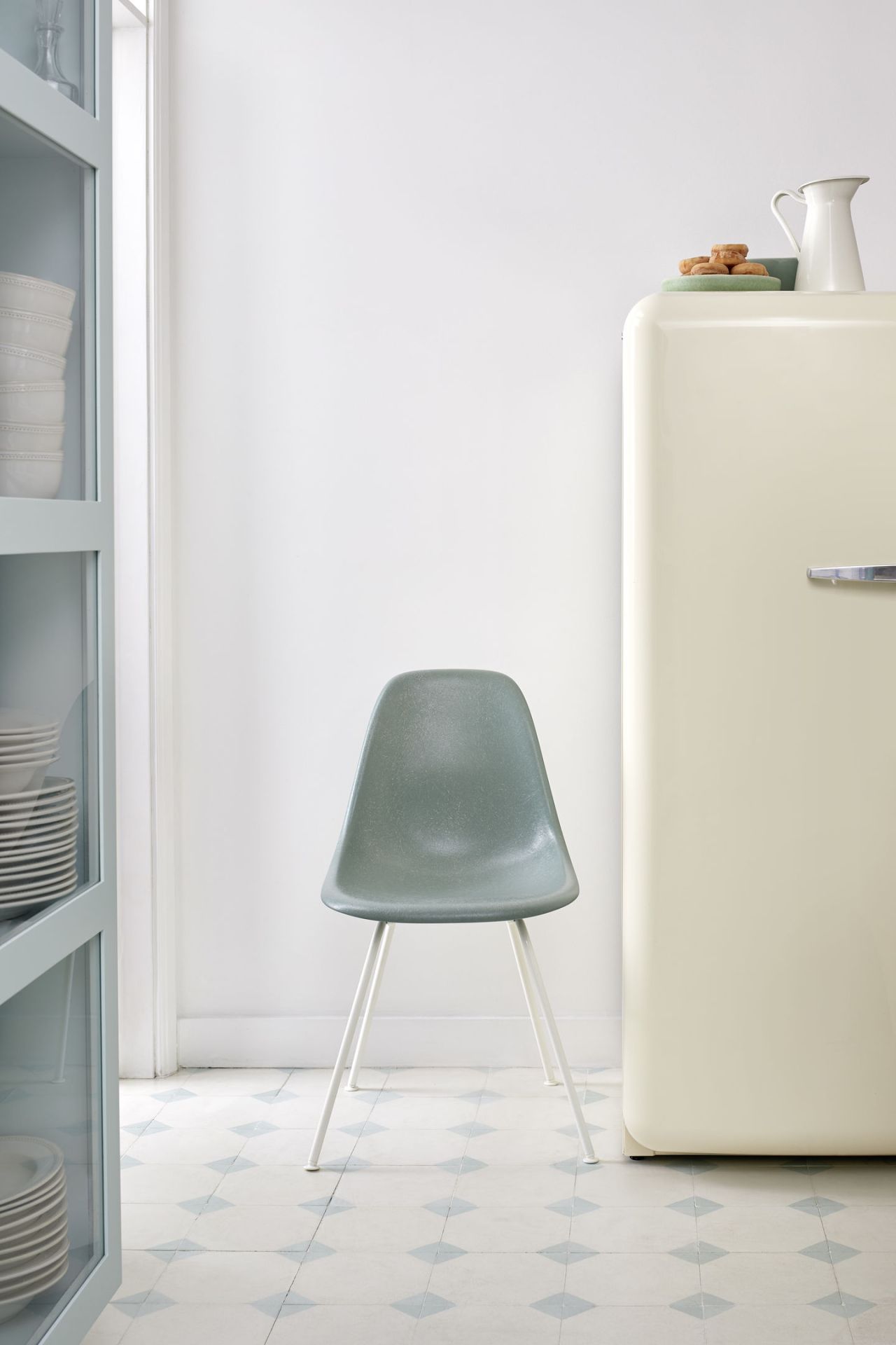 Eames Plastic Side Chair DSX chaise Vitra