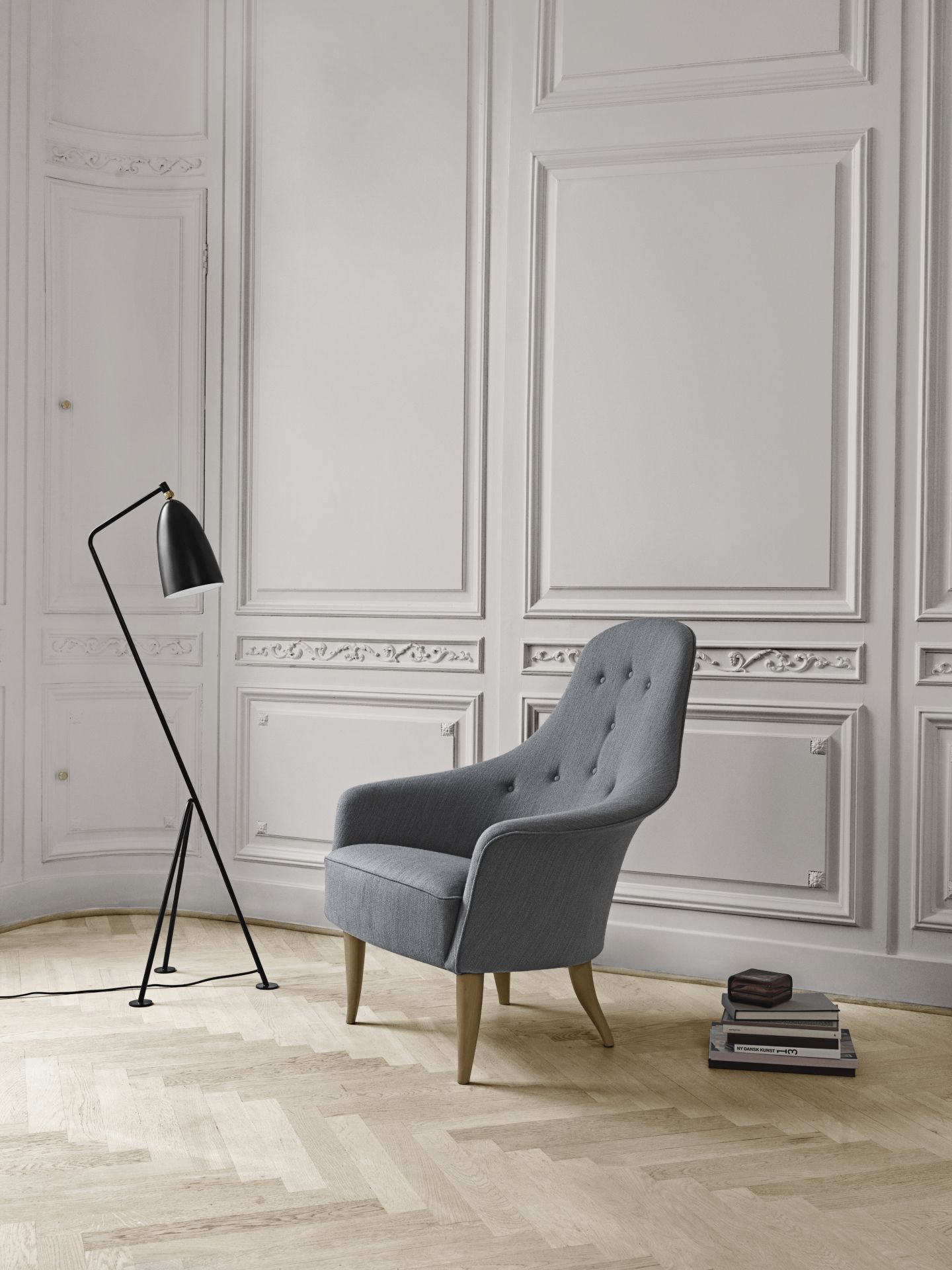 Gräshoppa / Grashoppa lampadaire Dusty blue Gubi
