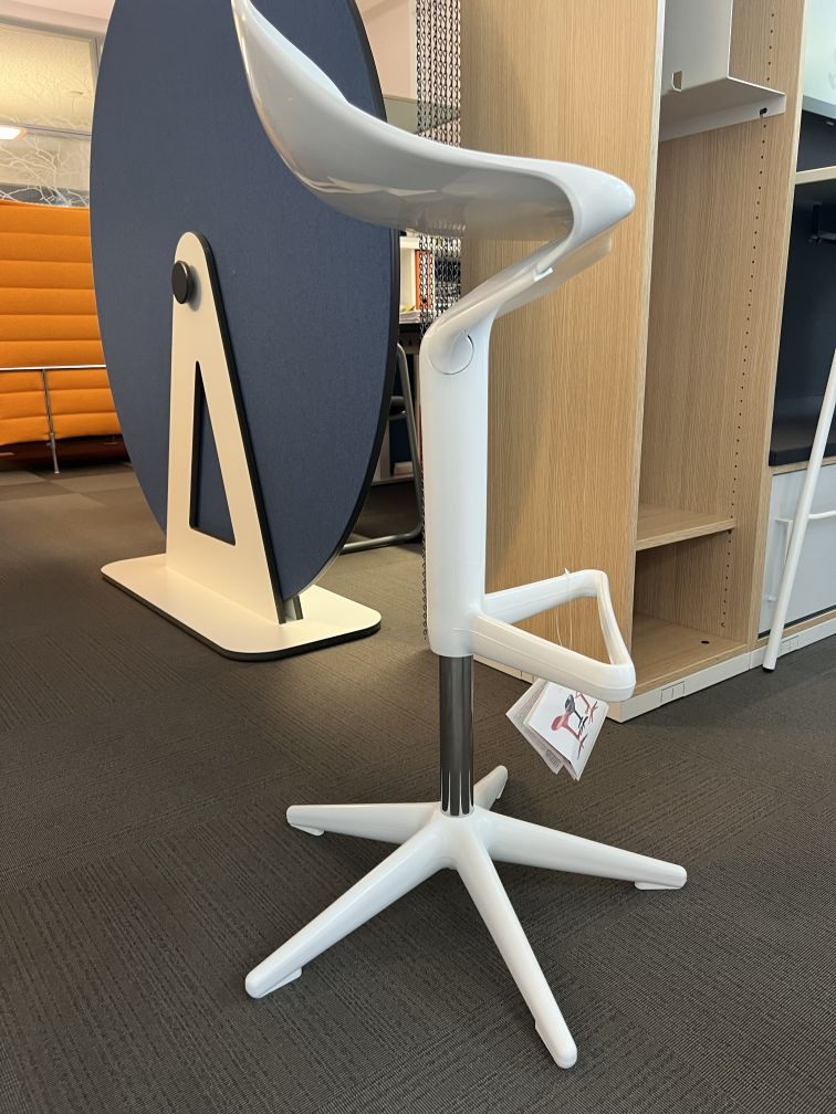Spoon tabouret BLANC Kartell MEUBLE D'EXPOSITION / D'OCCASION