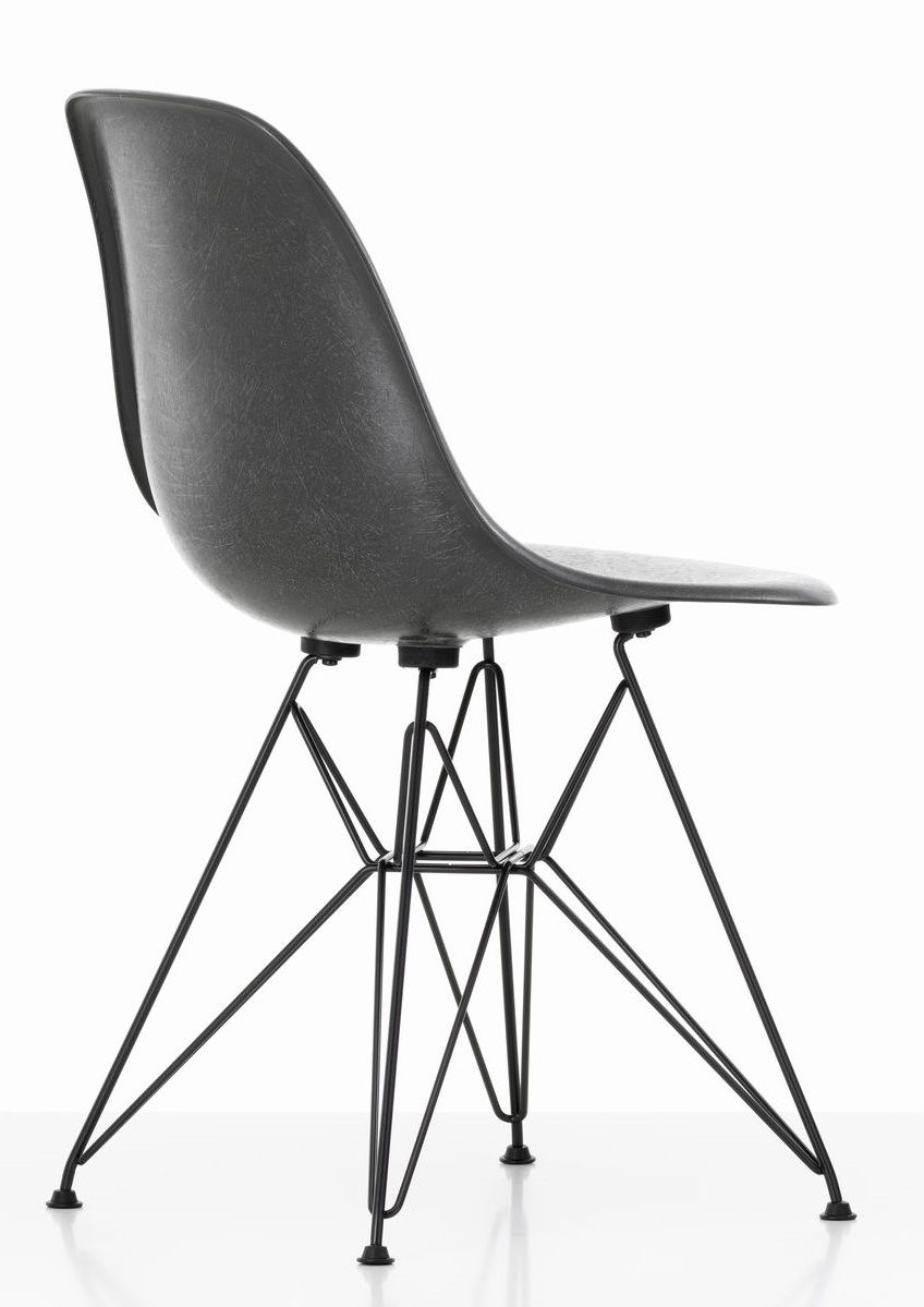 Eames Fiberglass Chair DSR chaise Vitra