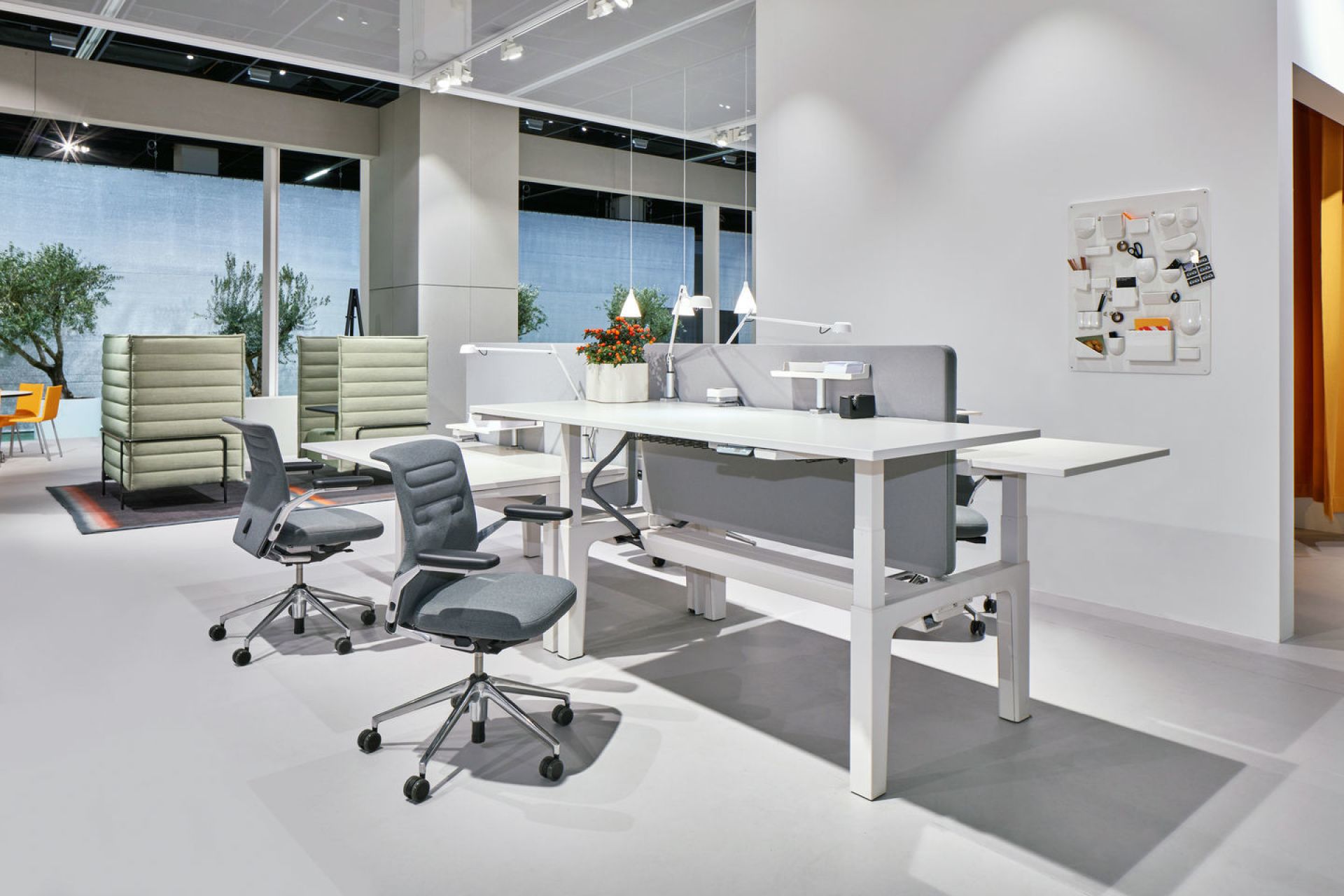 AC5 Work Chaise pivotante de bureau avec réglable support lombaire Vitra