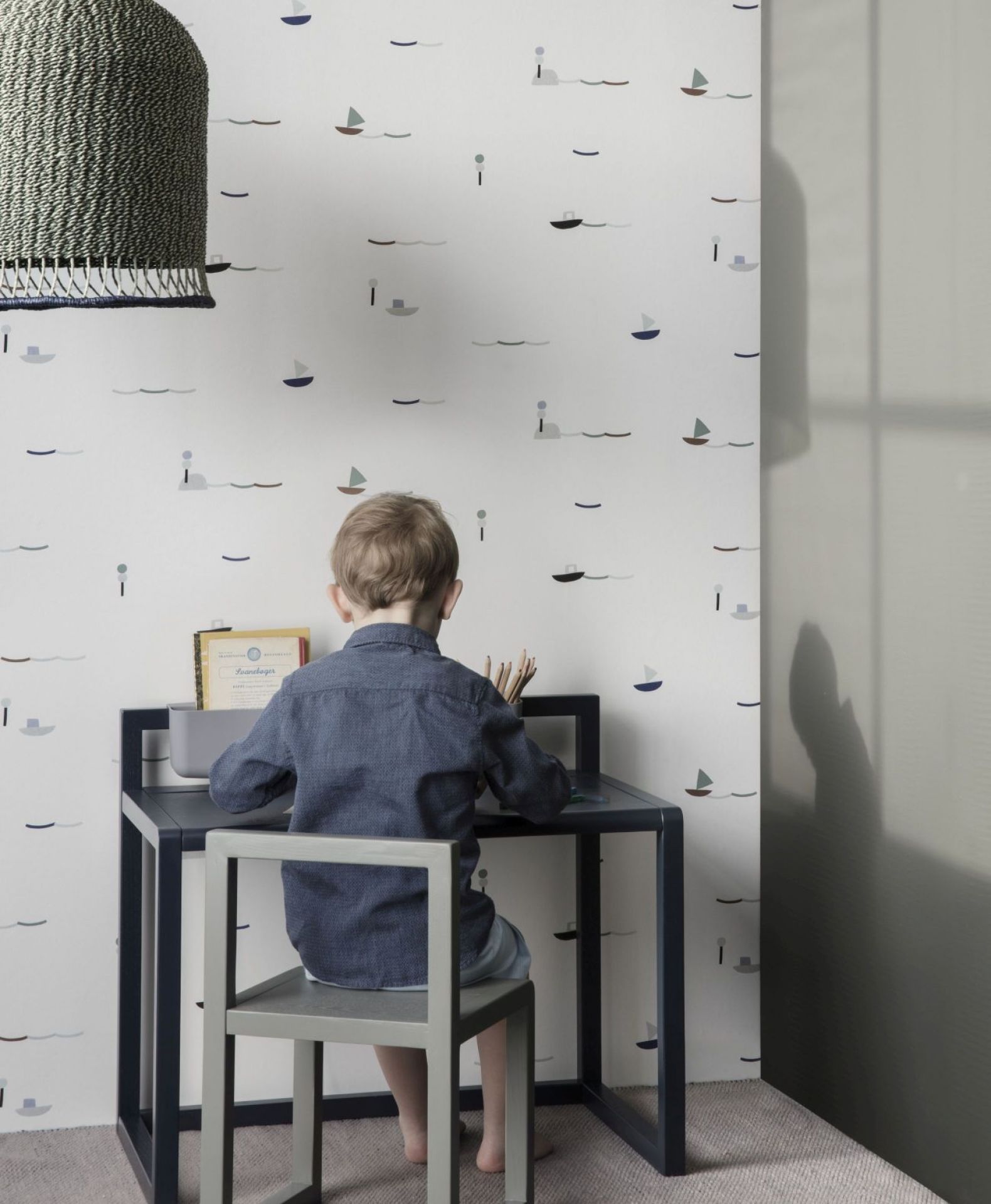 Little Architect Desk Tableau bleu foncé Ferm Living OFFRE SPECIALE
