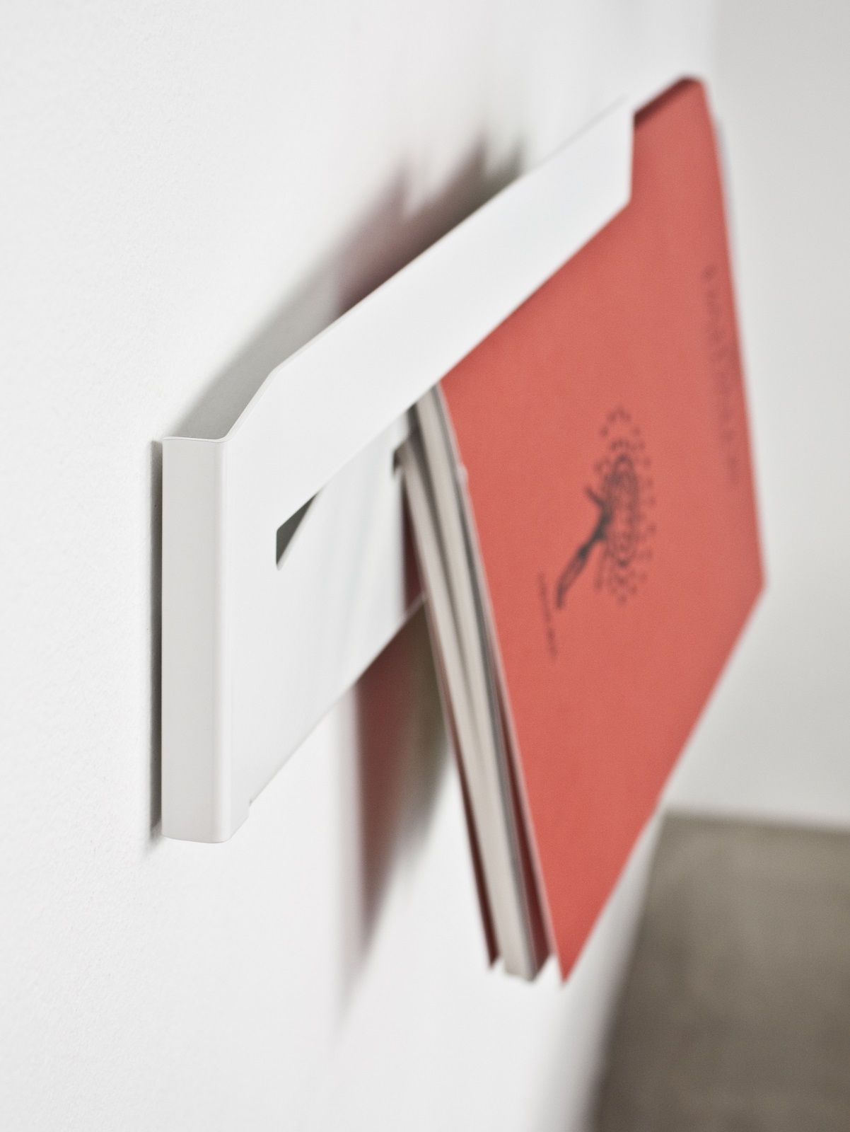 Mr_porte-Magazine Linea1 by Müller Möbelwerkstätten
