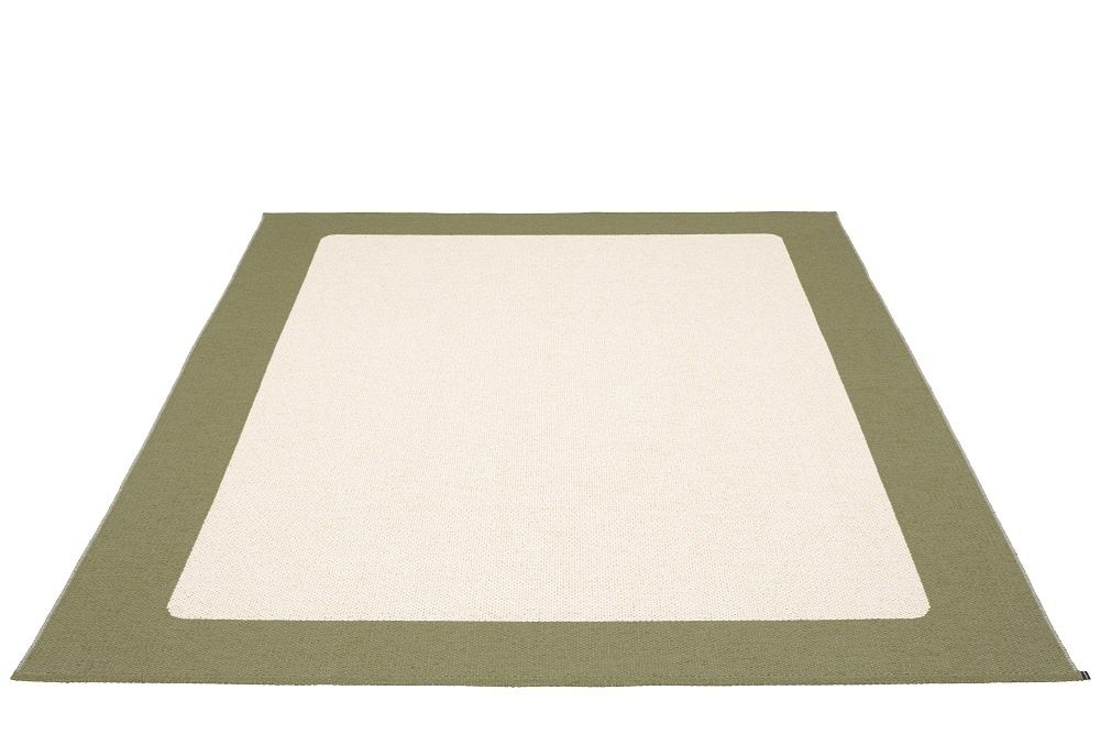 Ilda Tapis en plastique 180x180 cm Pappelina Pin Ilda Kunststoffteppich 180x180 cm von Pappelina in Kiefer-Grün und Beige, ein moderner Teppich.