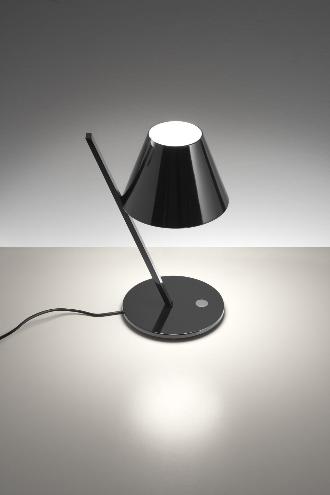 La Petite Lampe de table Noir Artemide OFFRE SPECIALE