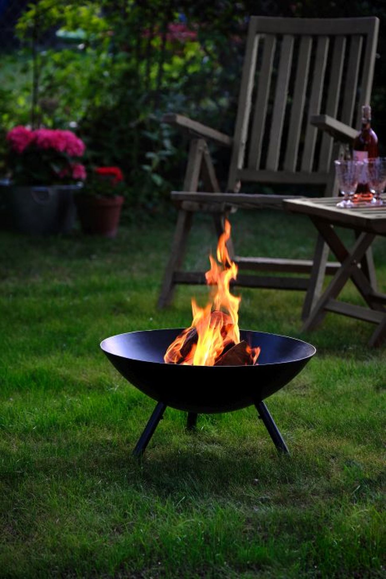 Flames Ensemble complet: bol à feu L, plaque de gril et pincettes Philippi