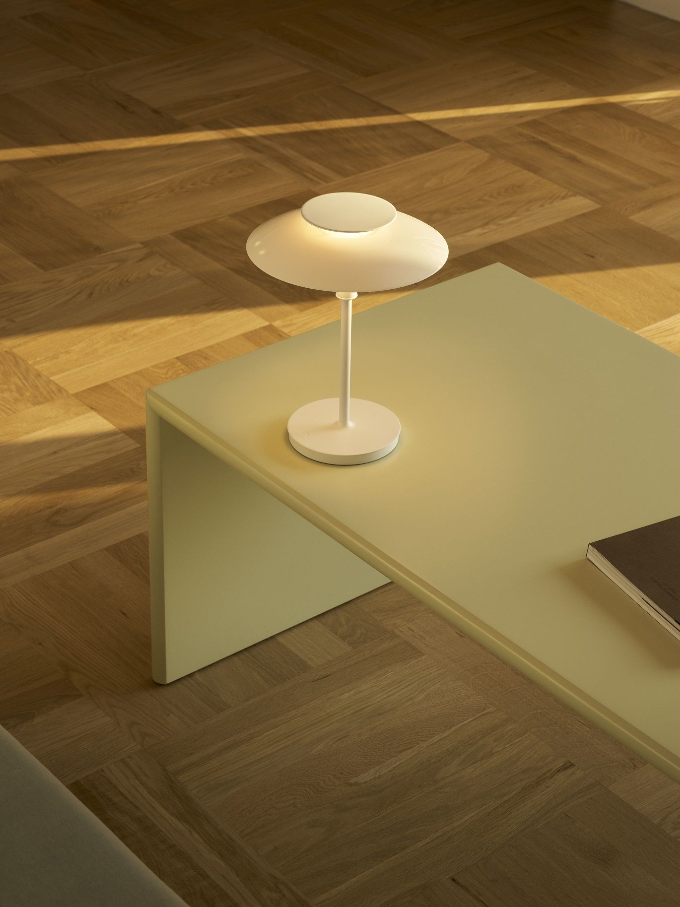 PH 80 Portable lamp lampe de table / lampe à batterie Louis Poulsen PH 80 Portable lamp lampe de table / lampe à batterie Louis Poulsen