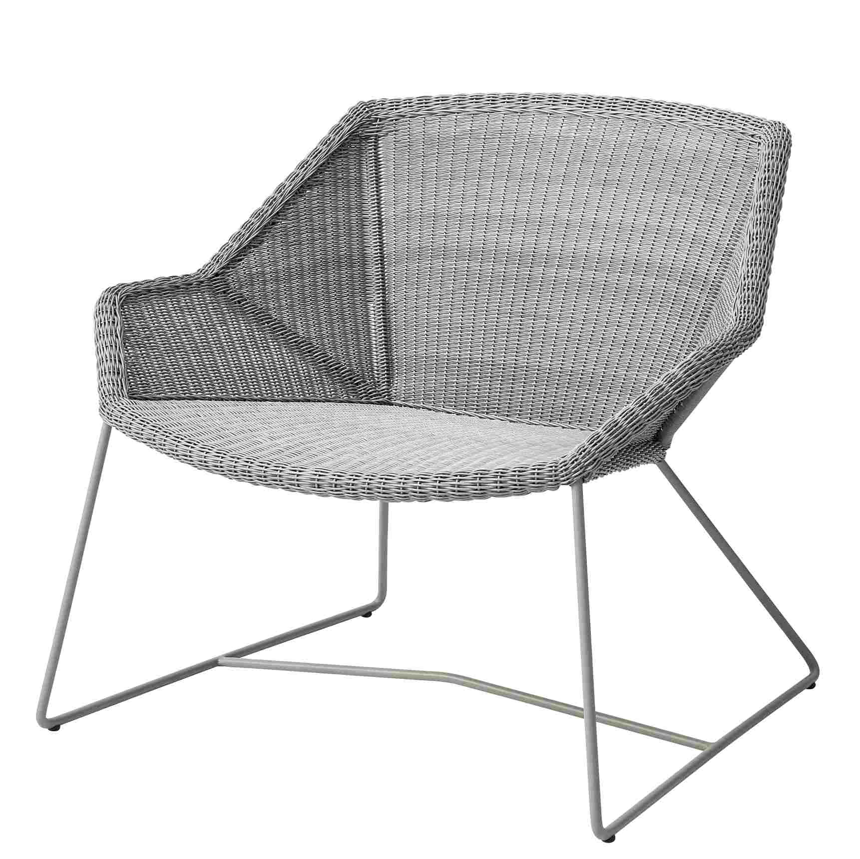 Breeze Loungesessel von Cane-Line in Taupe: Geflochtener Outdoor Sessel mit Stahlgestell für Garten und Terrasse.