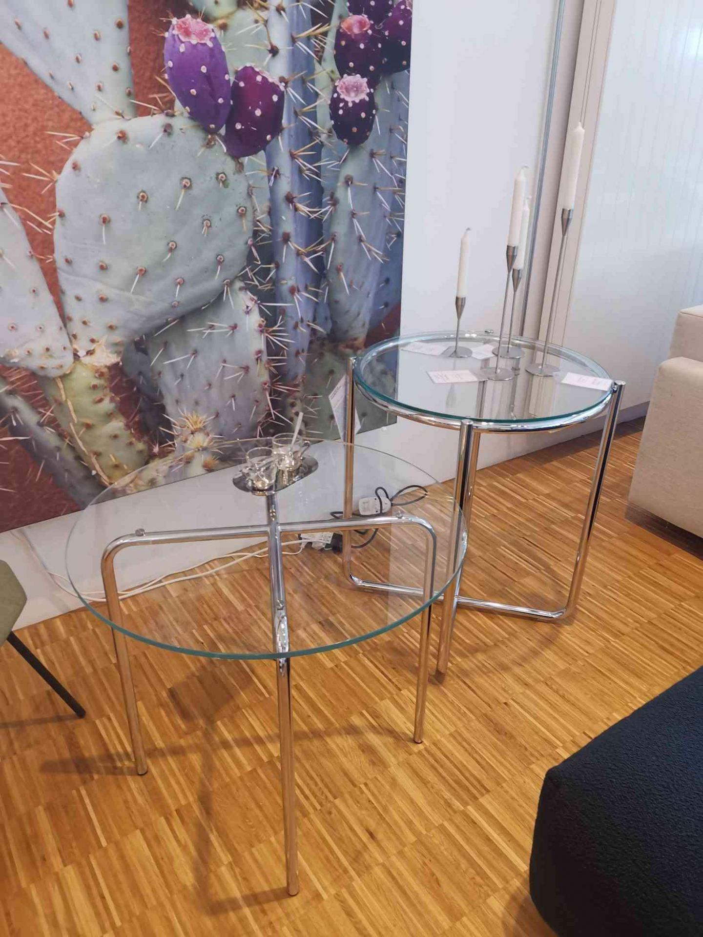 MR 515 Table d'appoint H60cm Plateau en verre Thonet OFFRE SPECIALE